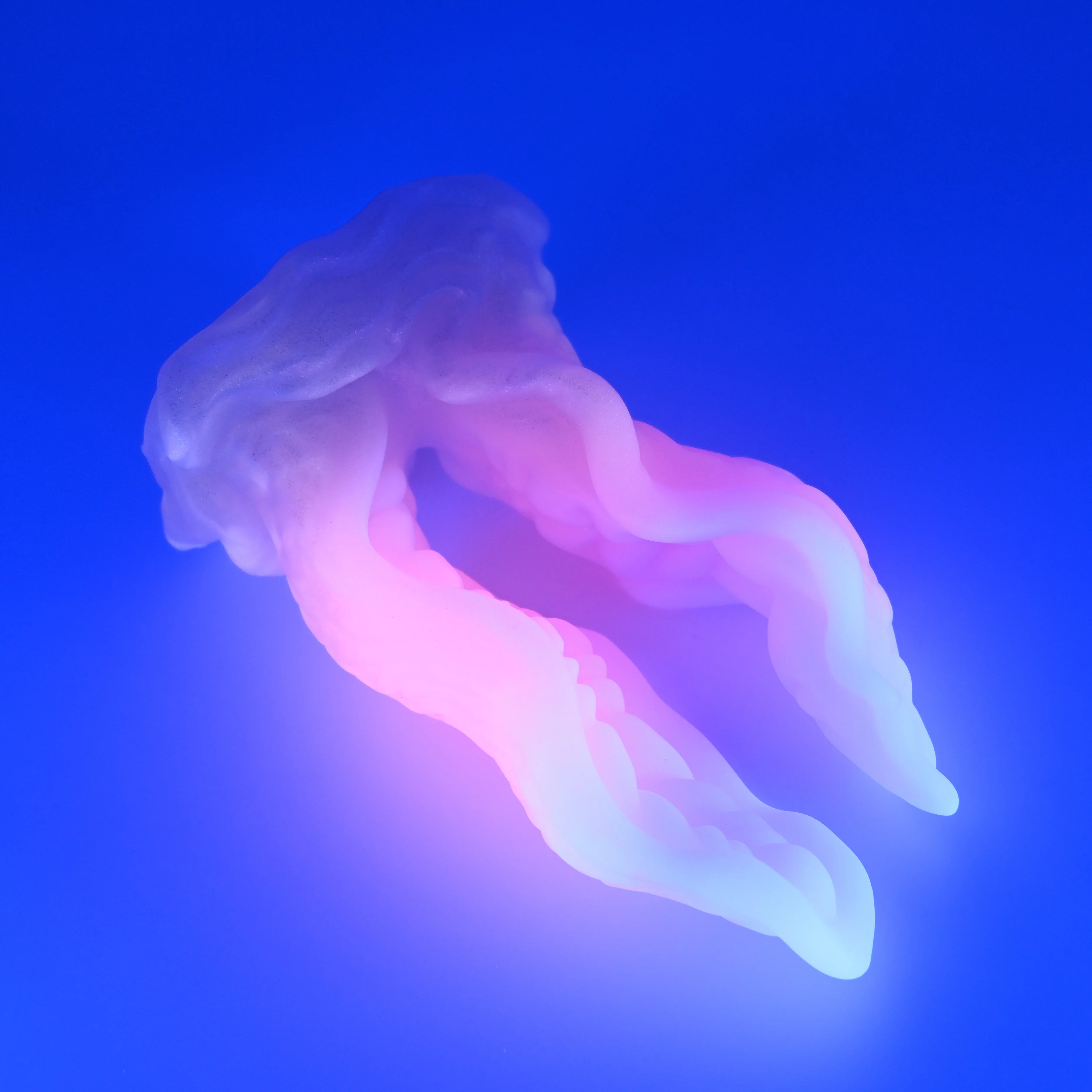 A4XHF18 Alara Large 0020 UV GITD - Image 3