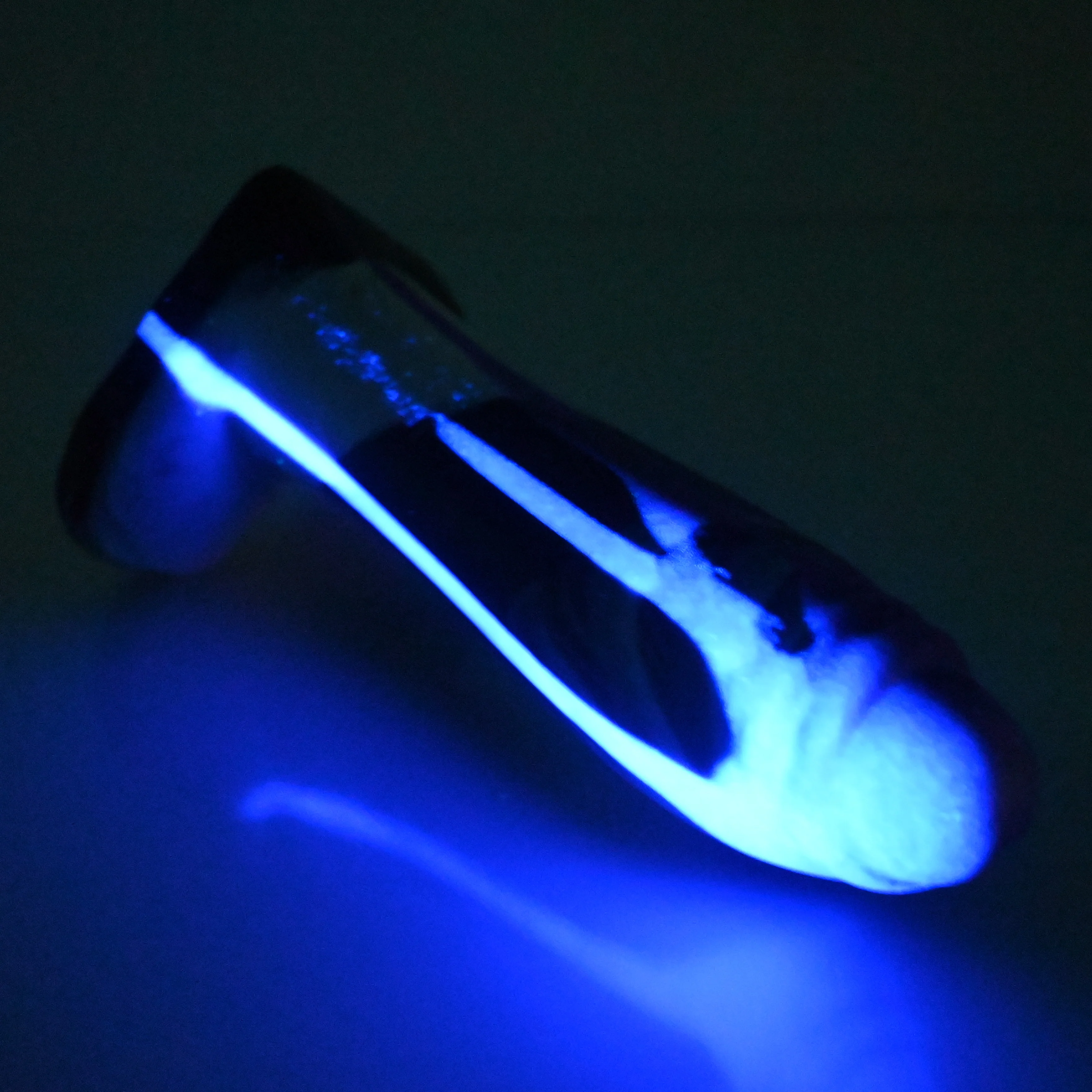 Q3SDT87 Aquus Medium 0030 UV GITD - Image 4