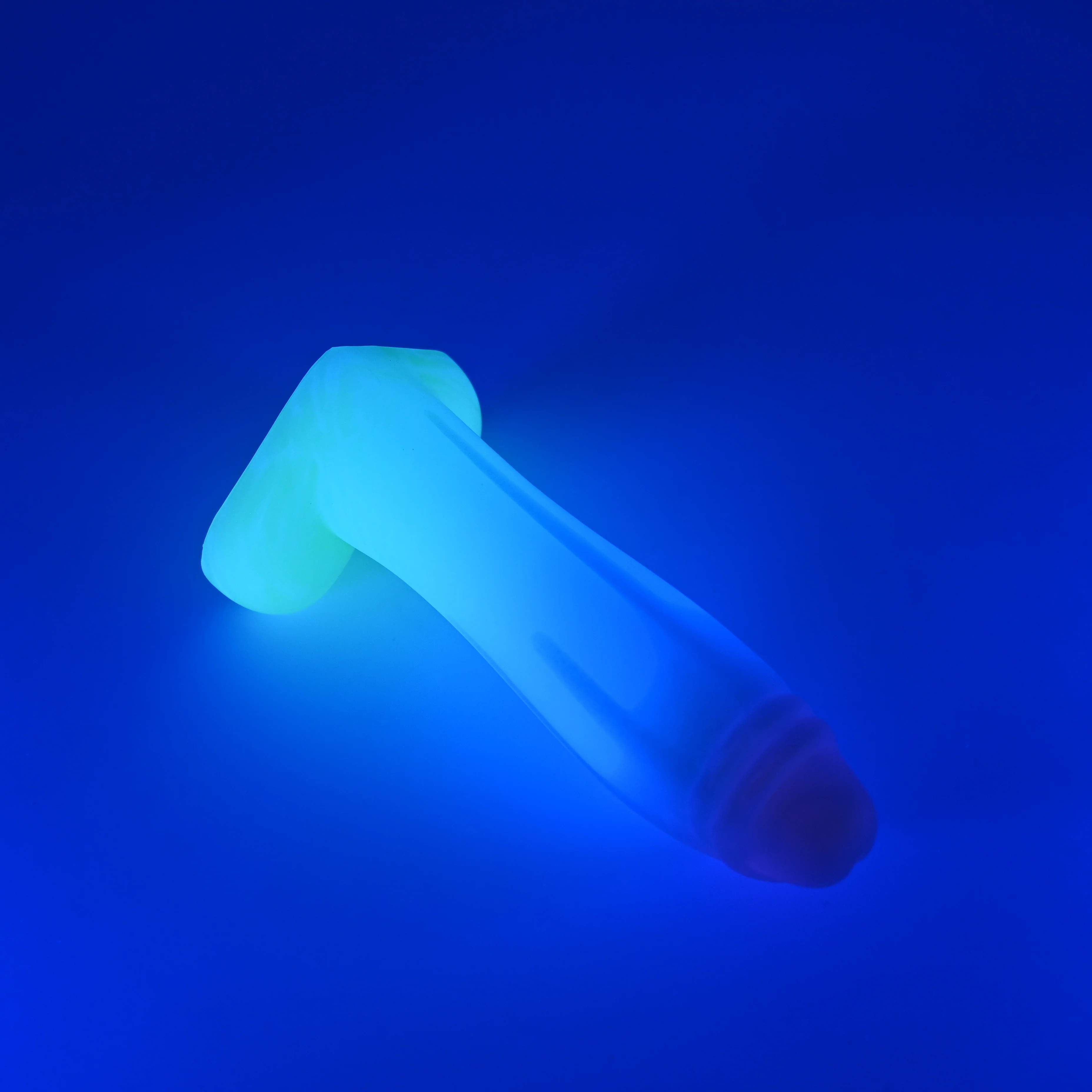 Q2MHH46 Aquus Small 0050 UV GITD CS - Image 3