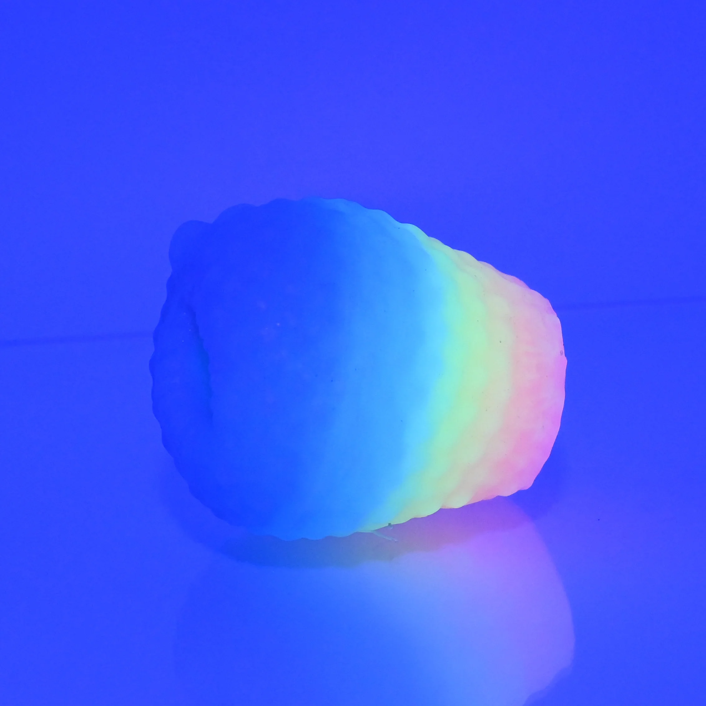 C0XAW35 Jackie O/S Super Soft UV GITD - Image 2