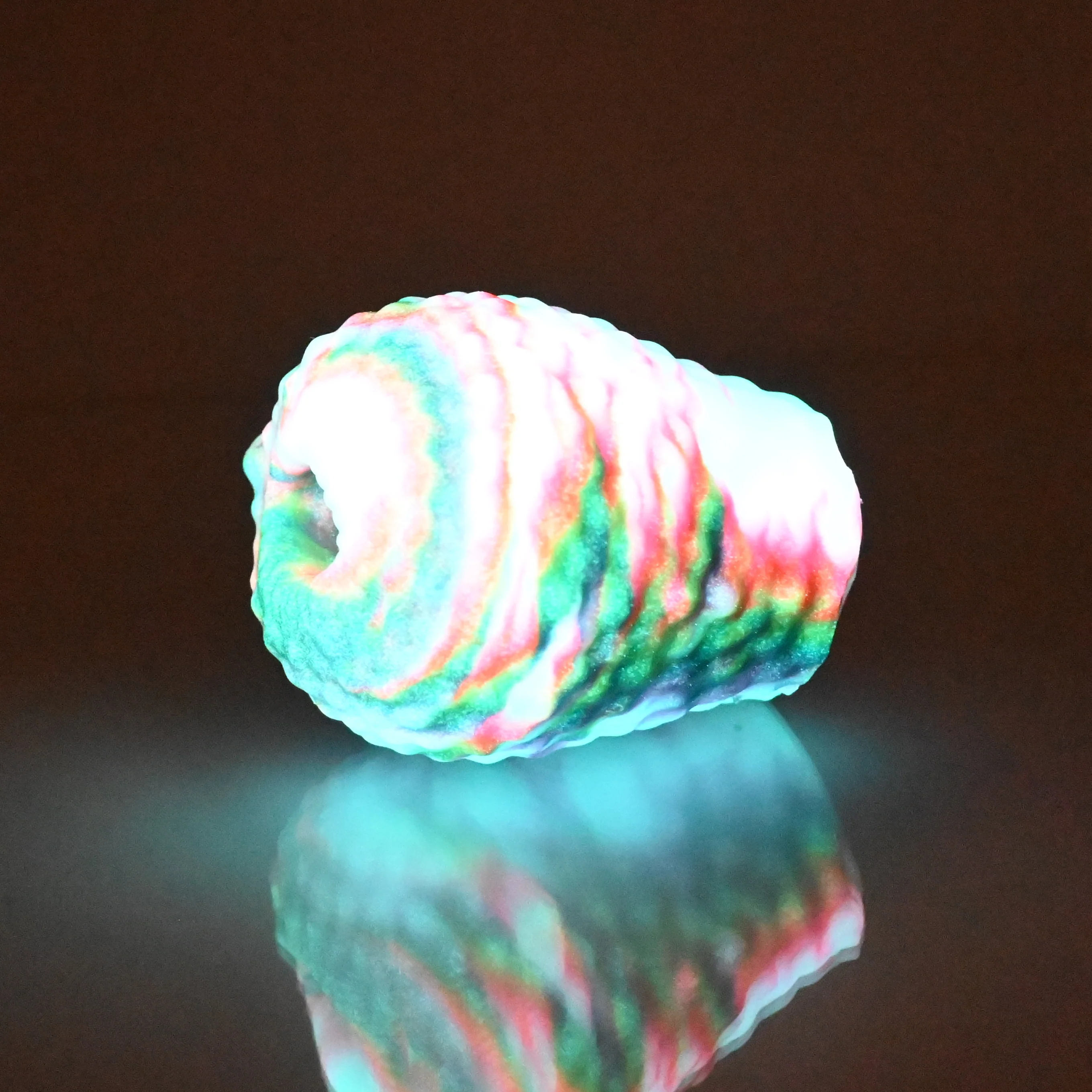 C0XAW40 Jackie O/S Super Soft UV GITD - Image 3