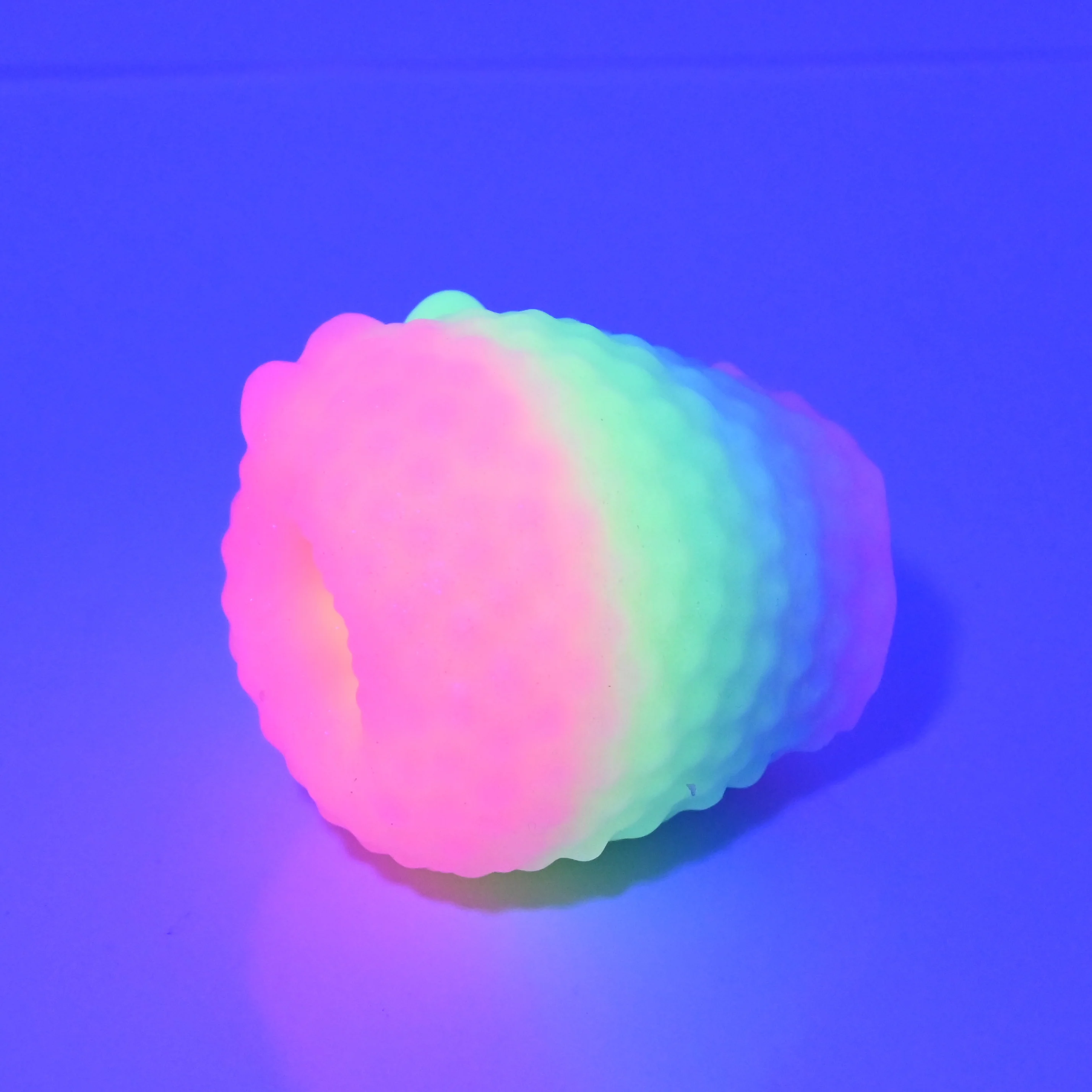 C0XAX26 Jackie O/S Super Soft UV GITD - Image 2