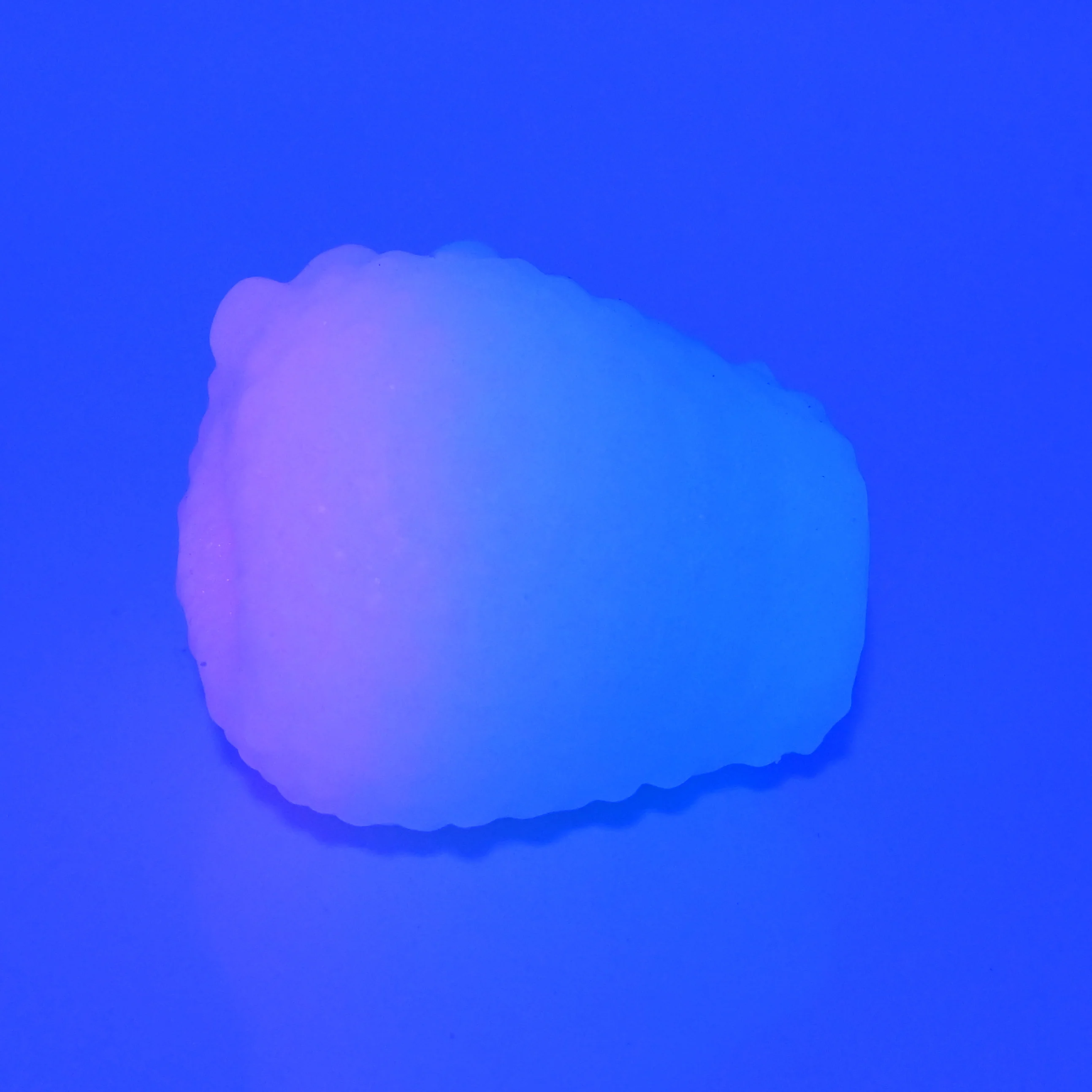 C0XAY56 Jackie O/S Super Soft UV GITD - Image 2