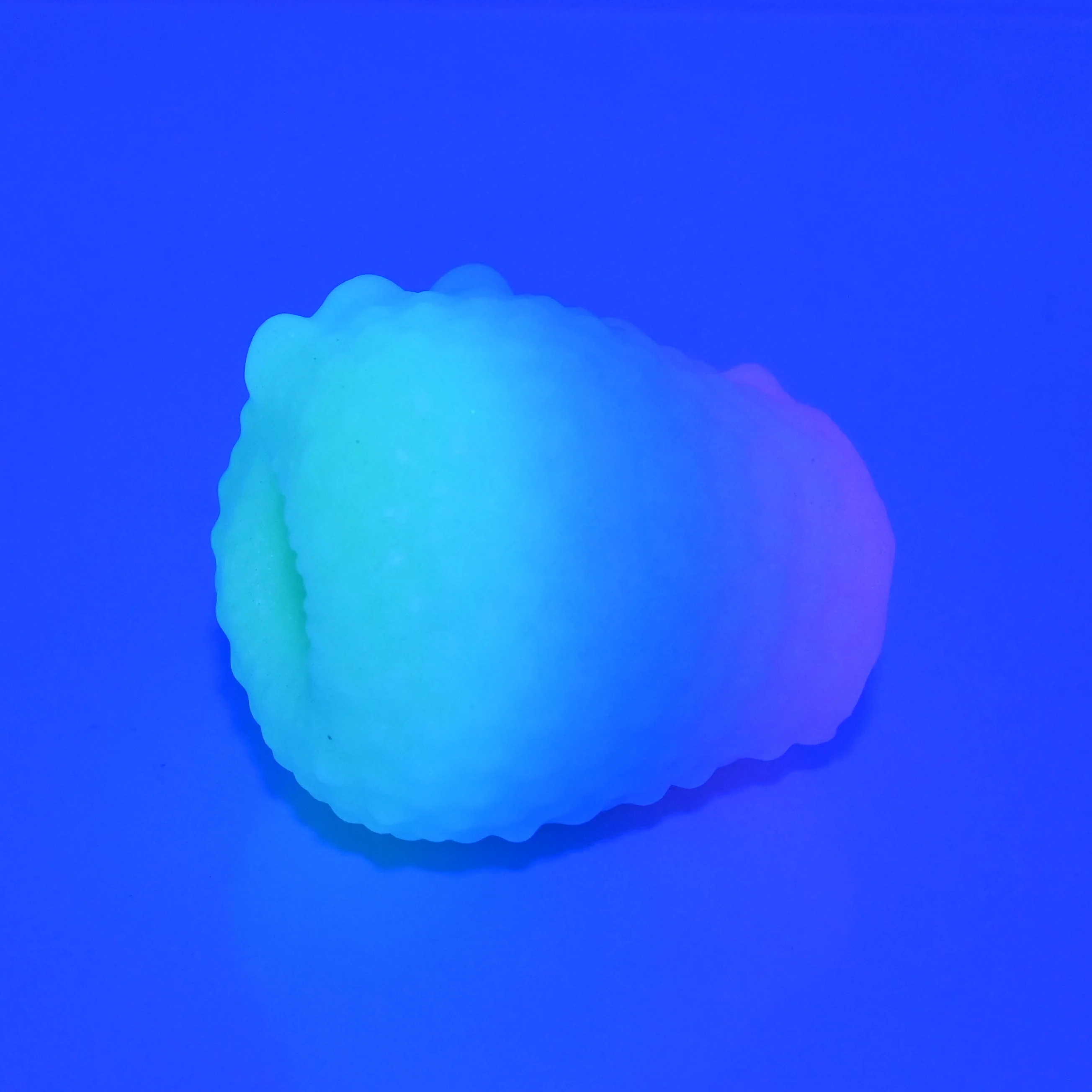 C0XAY67 Jackie O/S Super Soft UV GITD - Image 2