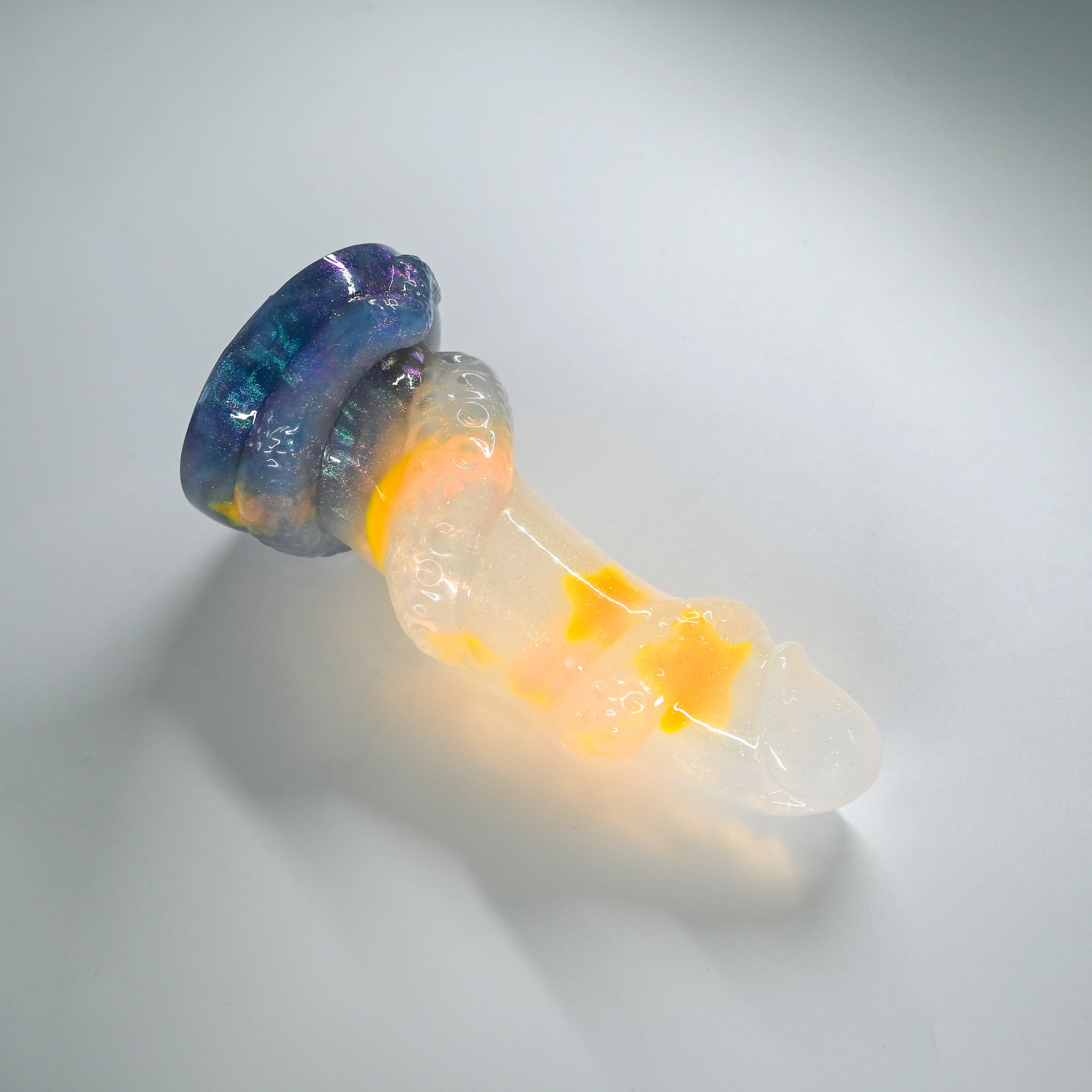 32THQ03 Celia Small NC 0031 UV GITD CS