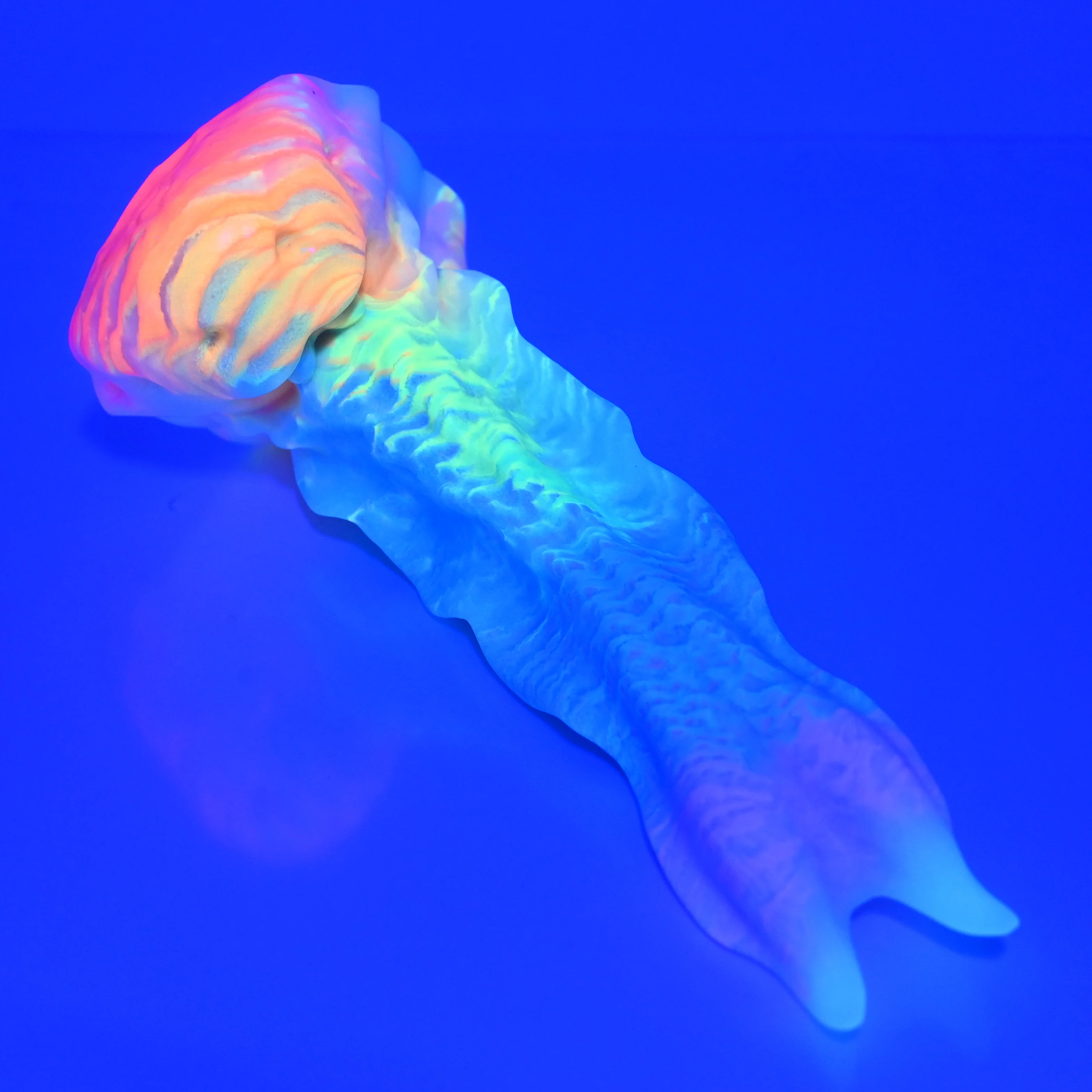 V2SBJ51 Snark's Maw Small Soft UV GITD - Image 3