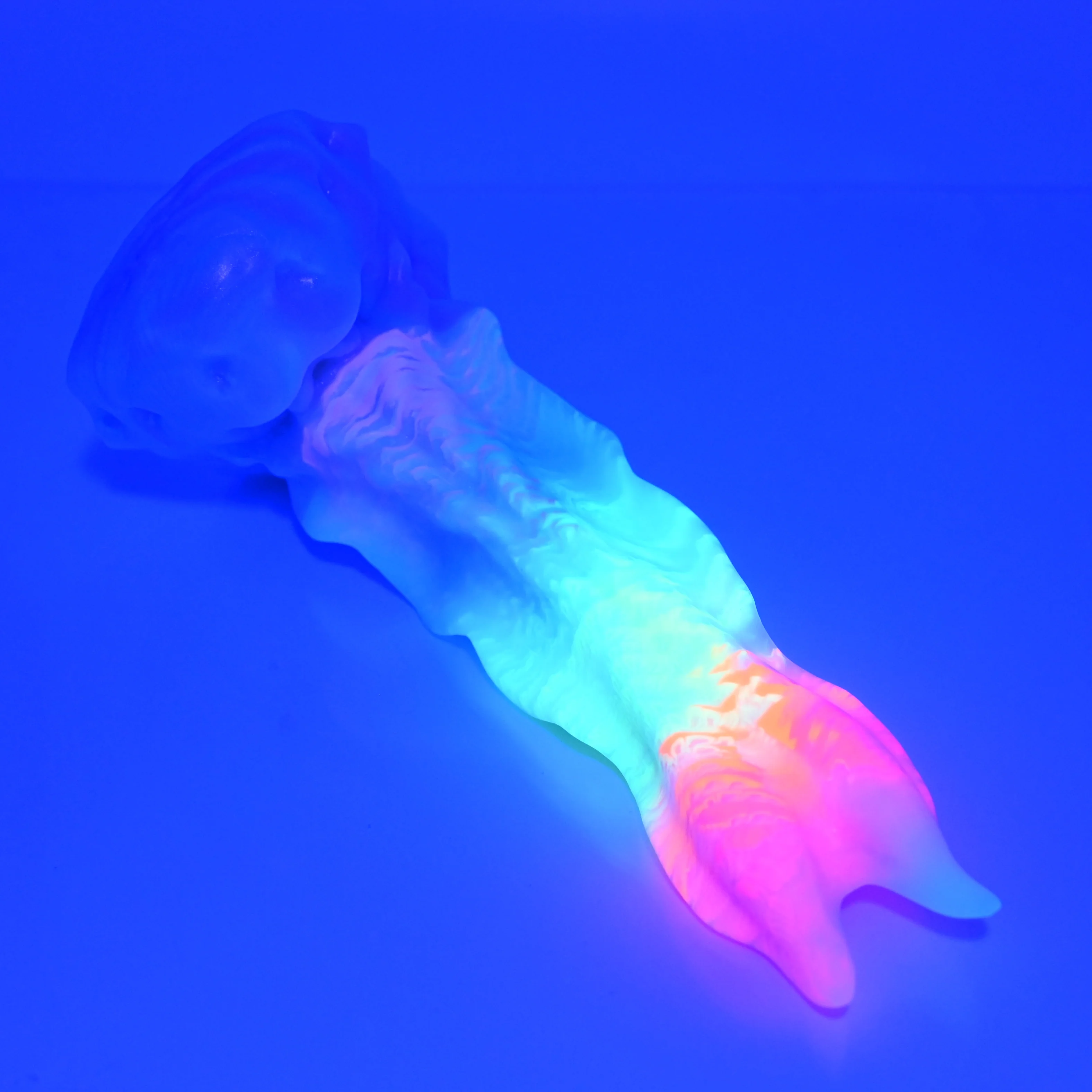 V2SBJ53 Snark's Maw Small Soft UV GITD - Image 3