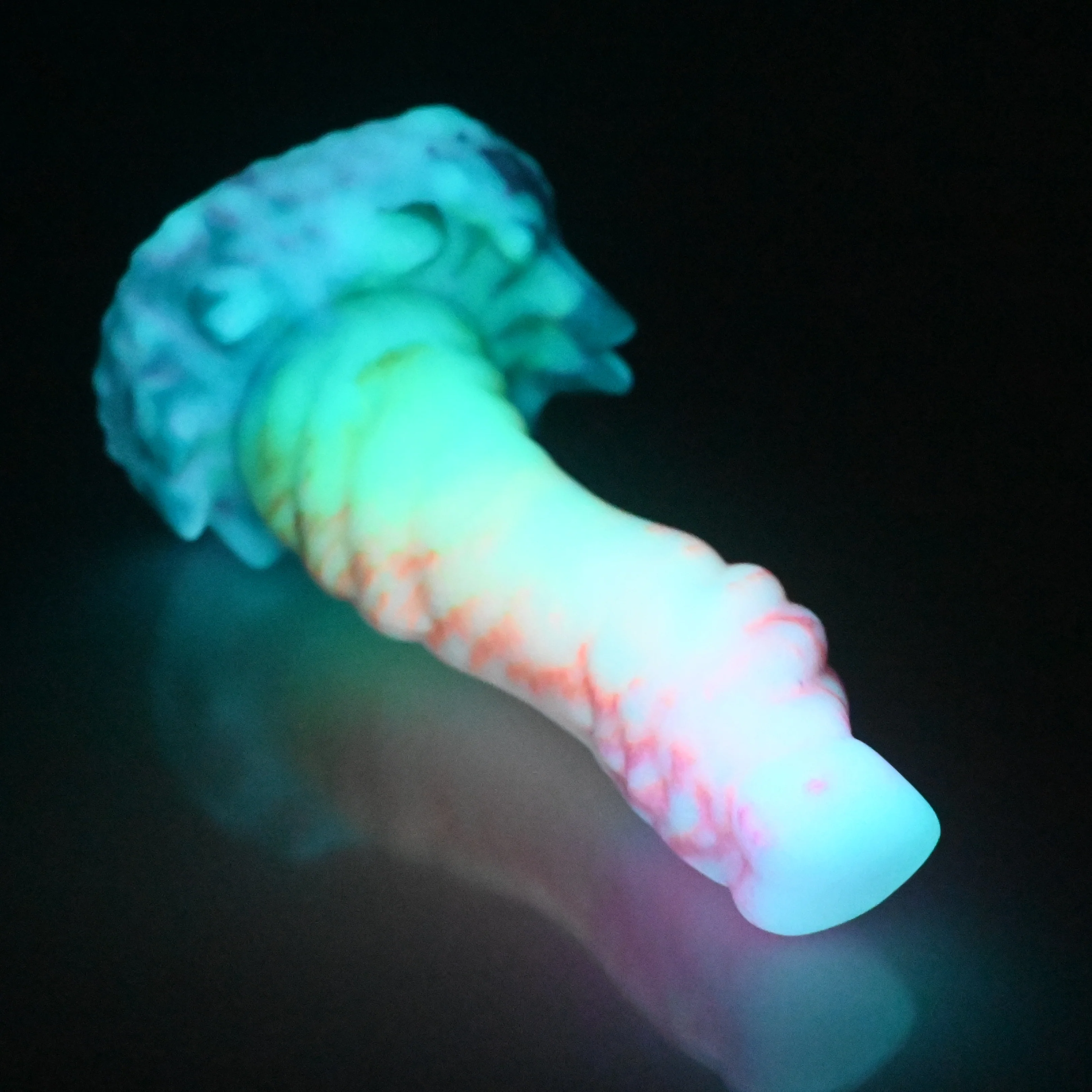 S3MBK35 Snark Medium 0050 UV GITD - Image 4
