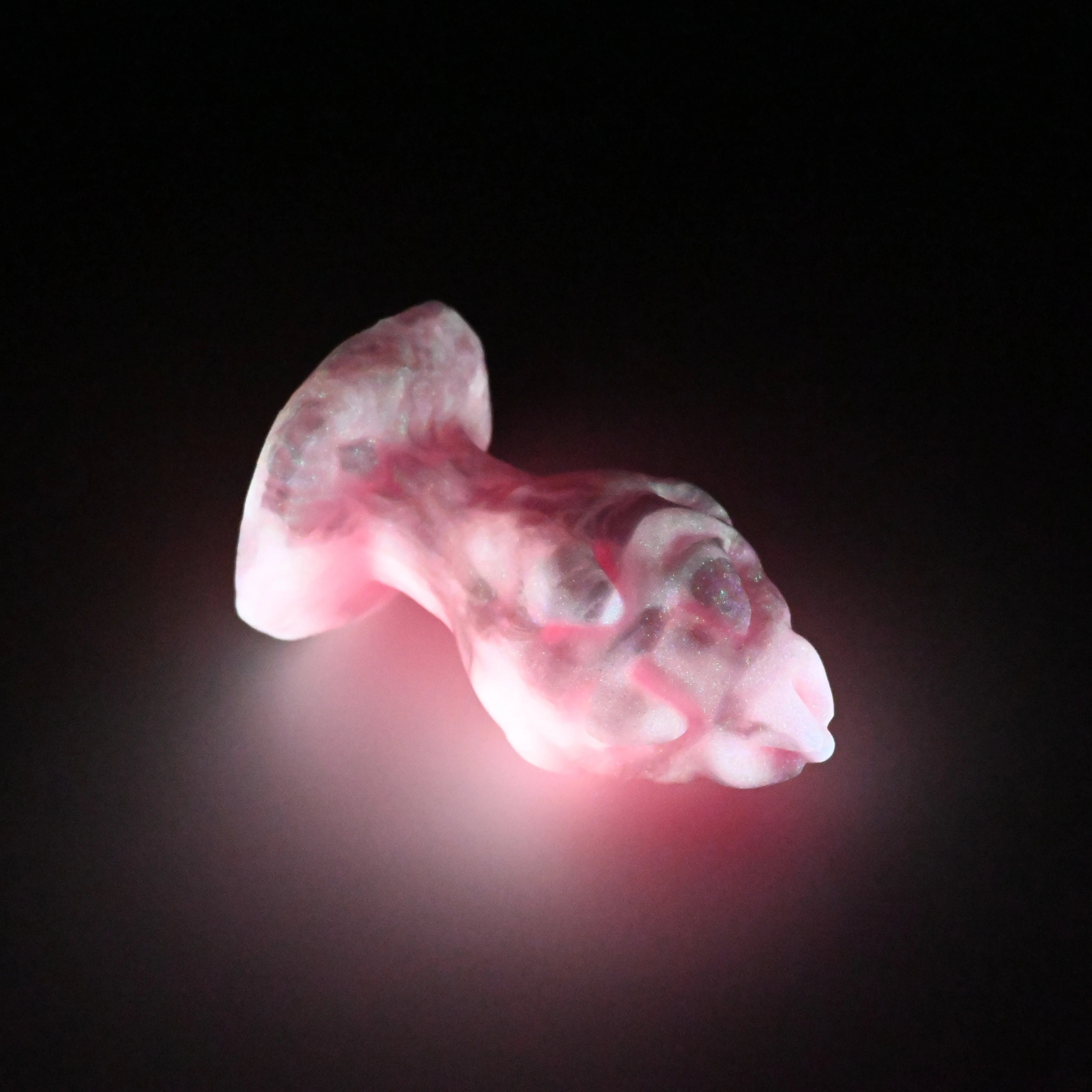 F3MHW76 Dragonfruit Plug Medium 0050 UV GITD - Image 4