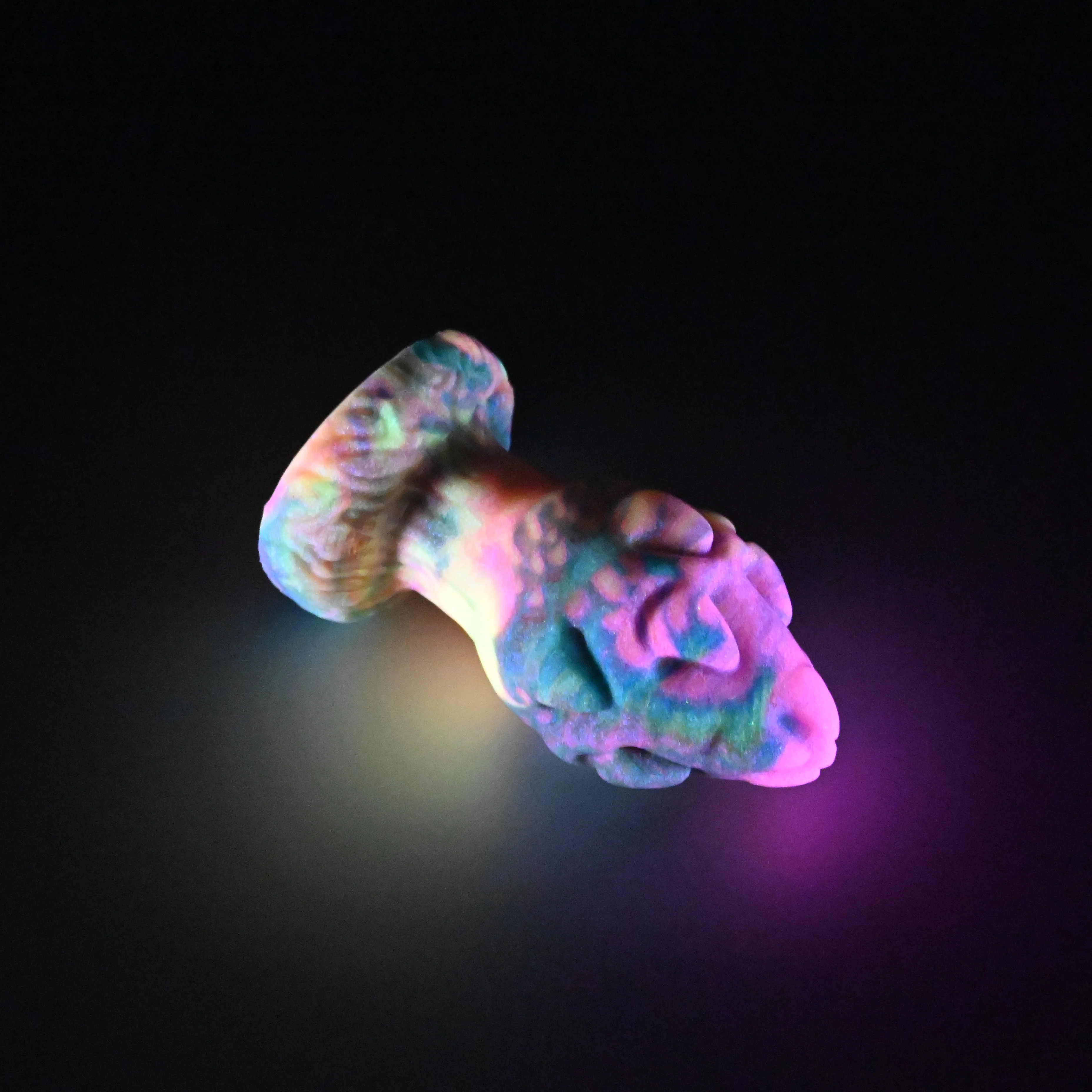 F3SJZ39 Dragonfruit Plug Medium 0030 UV GITD - Image 4
