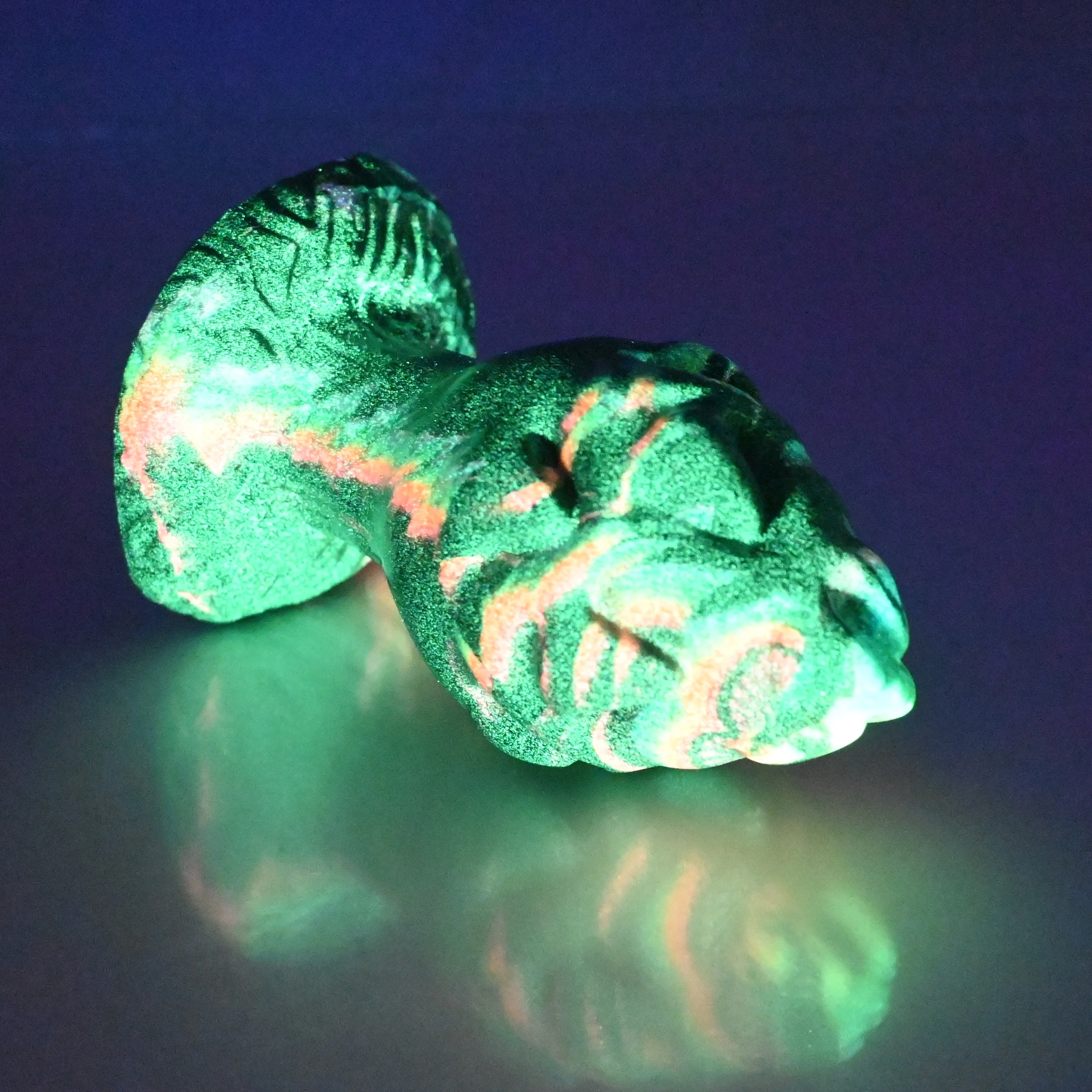 F3SCB78 Dragonfruit Plug Medium 0030 UV GITD - Image 4