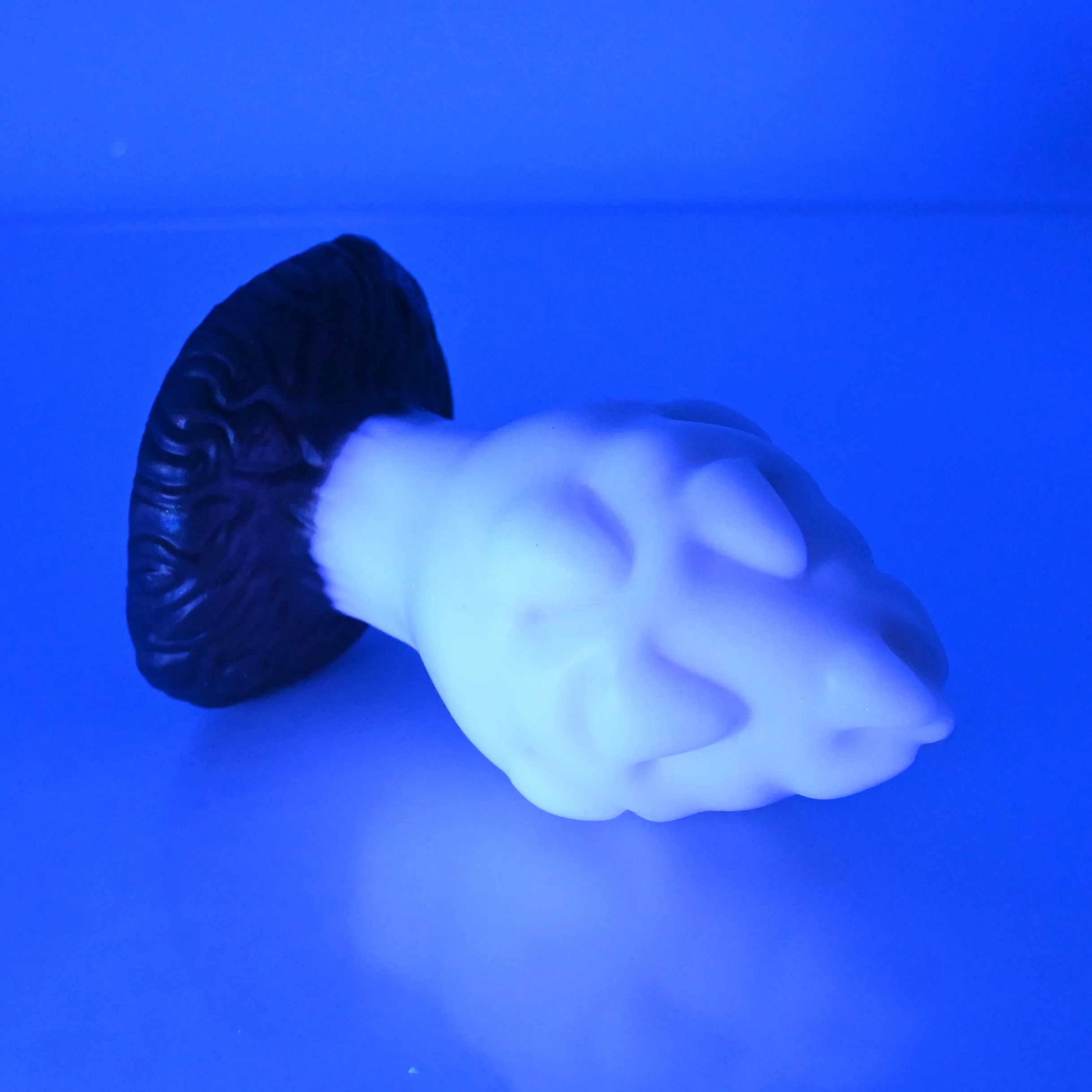 F3SCE75 Dragonfruit Plug Medium 0030 UV GITD - Image 3