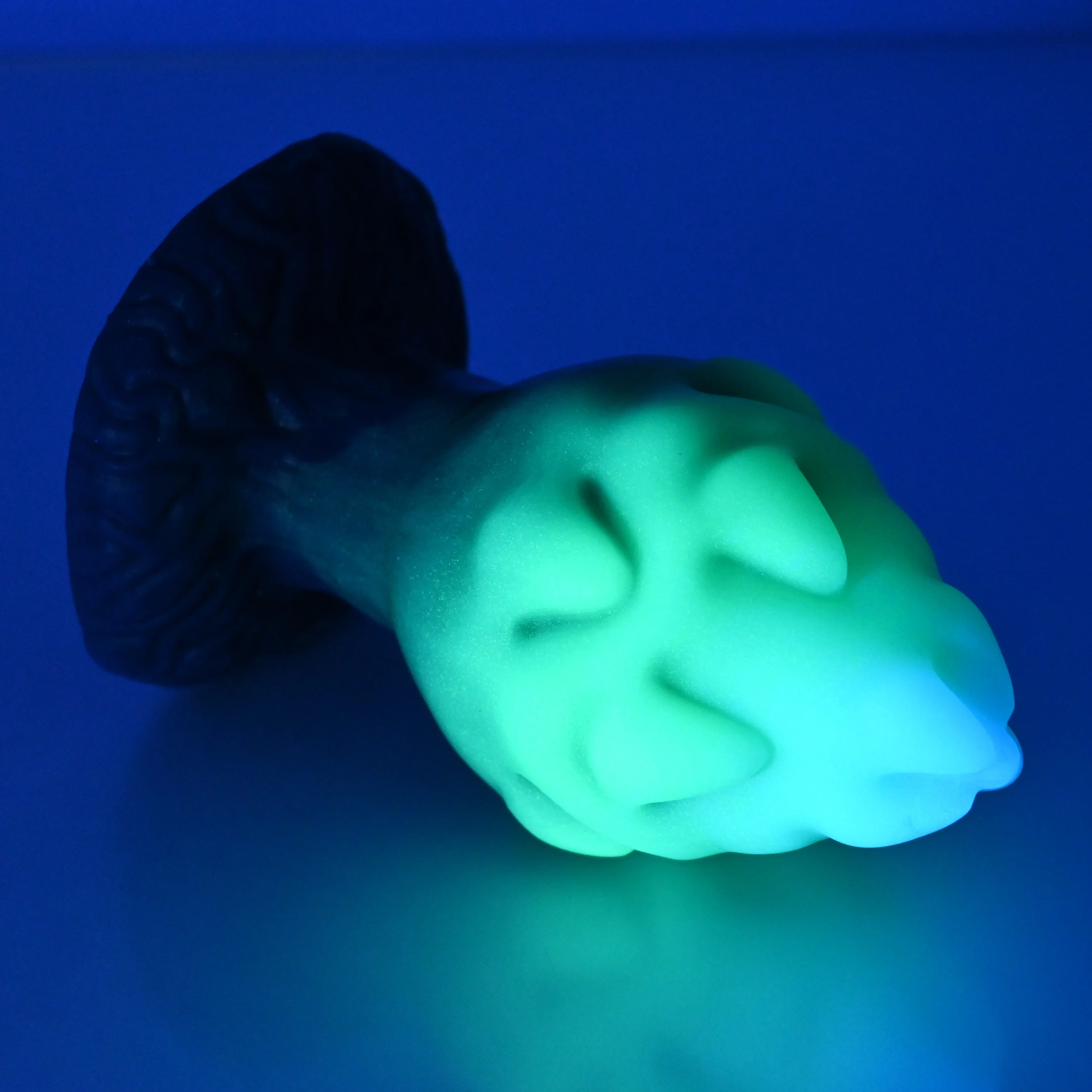 F3SEK89 Dragonfruit Plug Medium 0030 UV GITD - Image 3