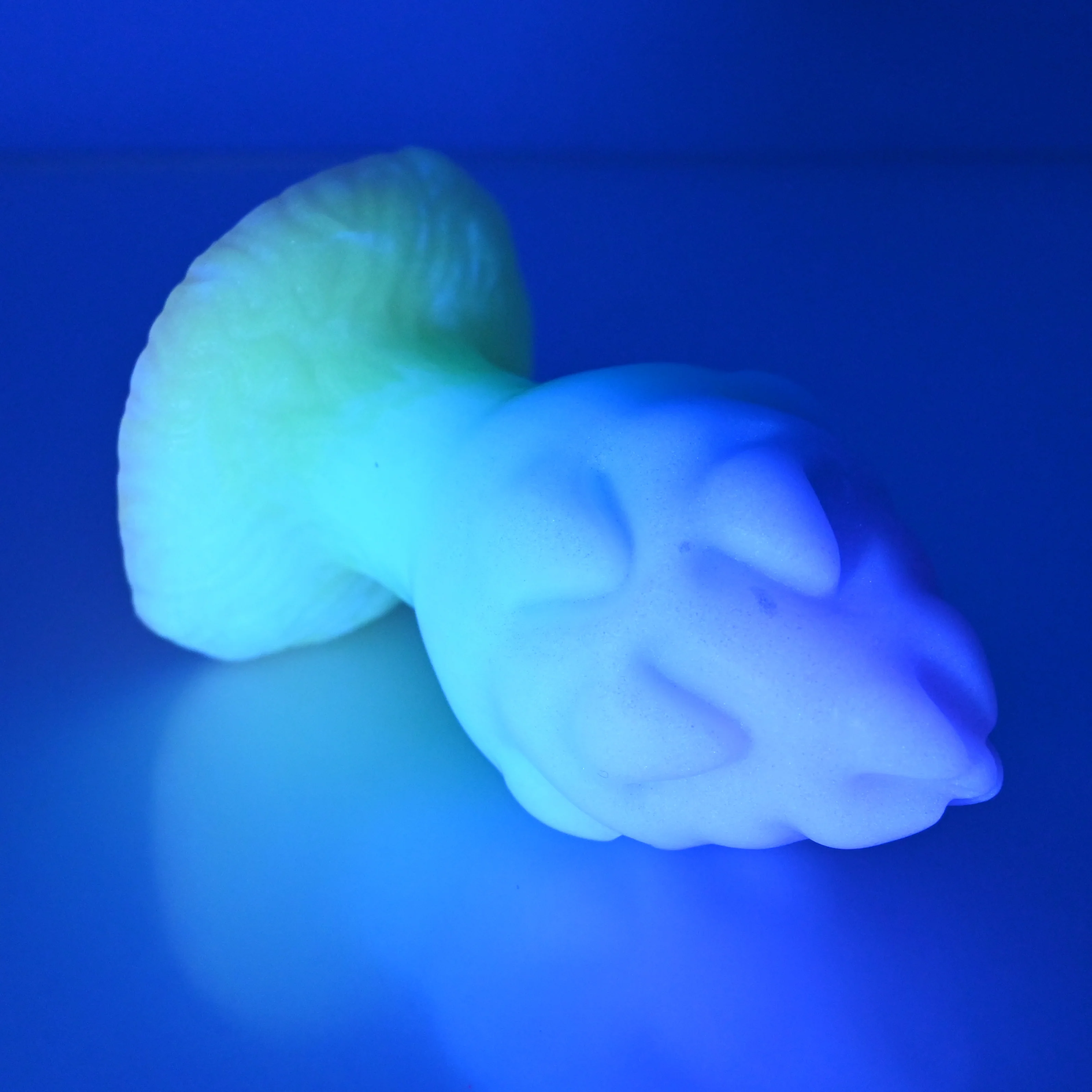 F3SFD78 Dragonfruit Plug Medium 0030 UV GITD - Image 3
