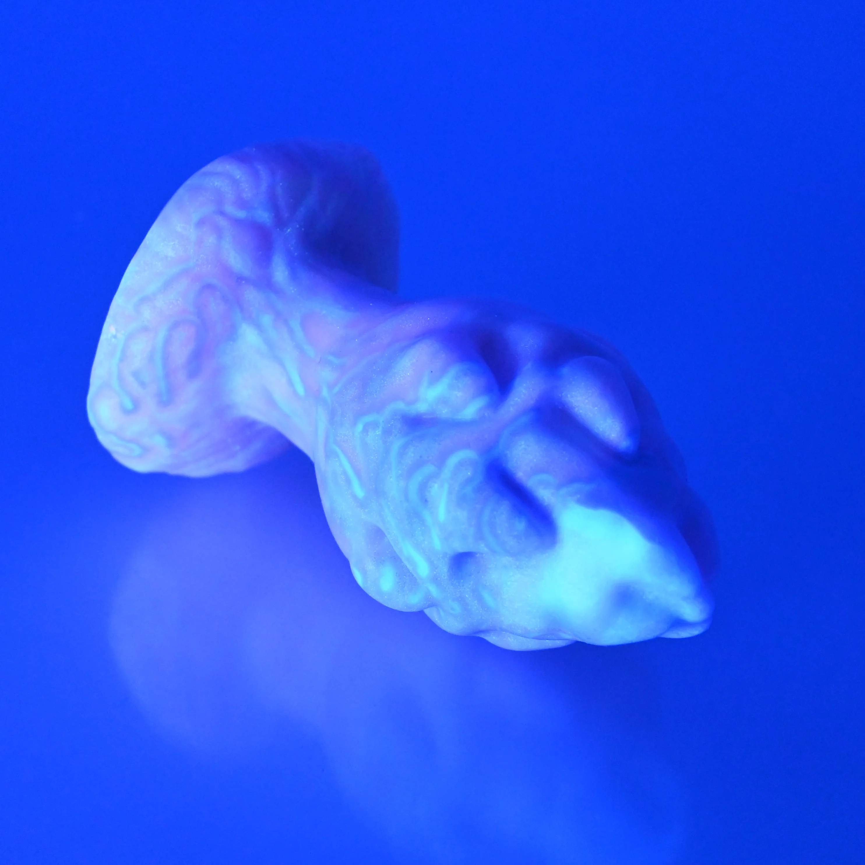 F1MBP52 Dragonfruit Plug Mini 0050 UV GITD - Image 2