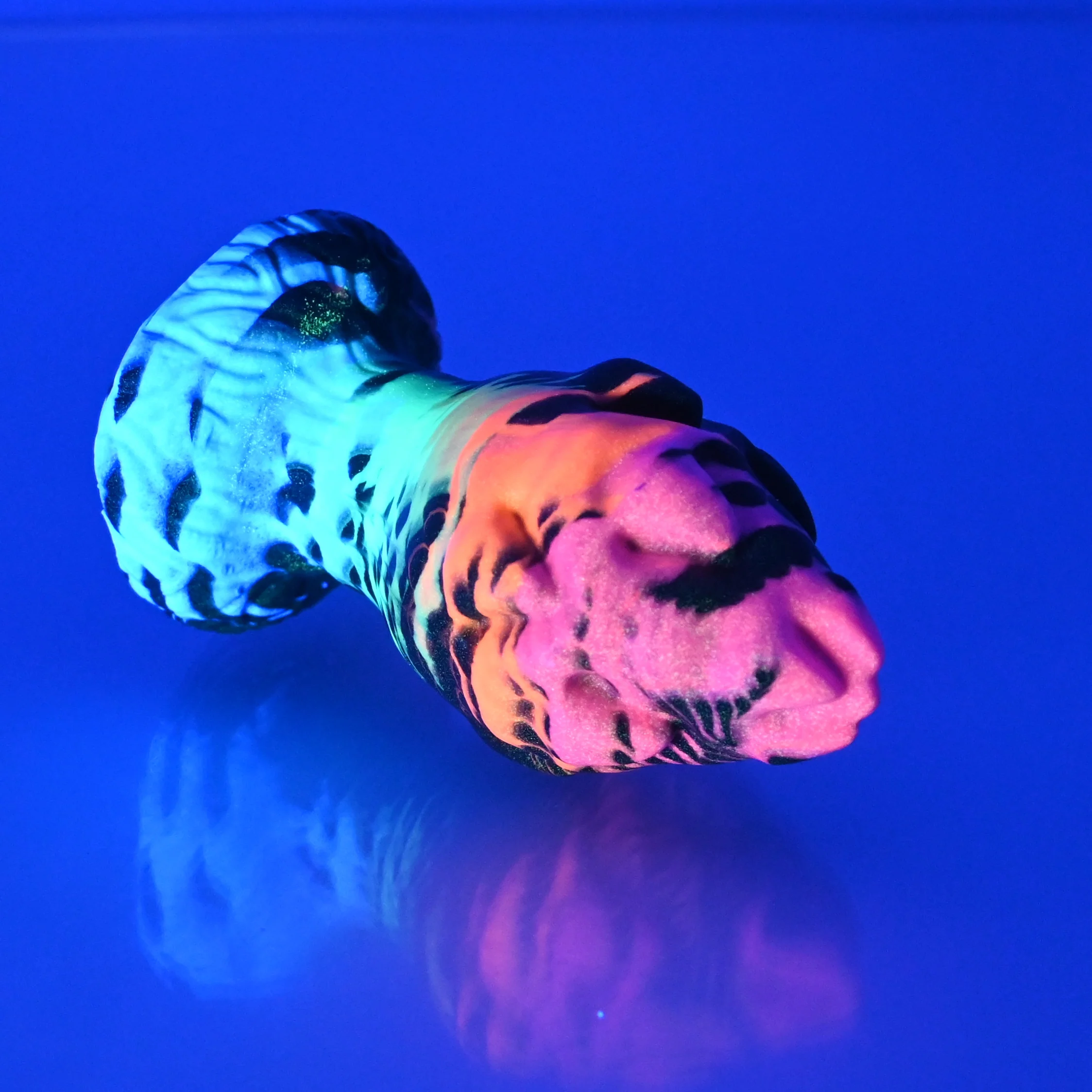 F1SCG23 Dragonfruit Plug Mini 0030 UV GITD - Image 3