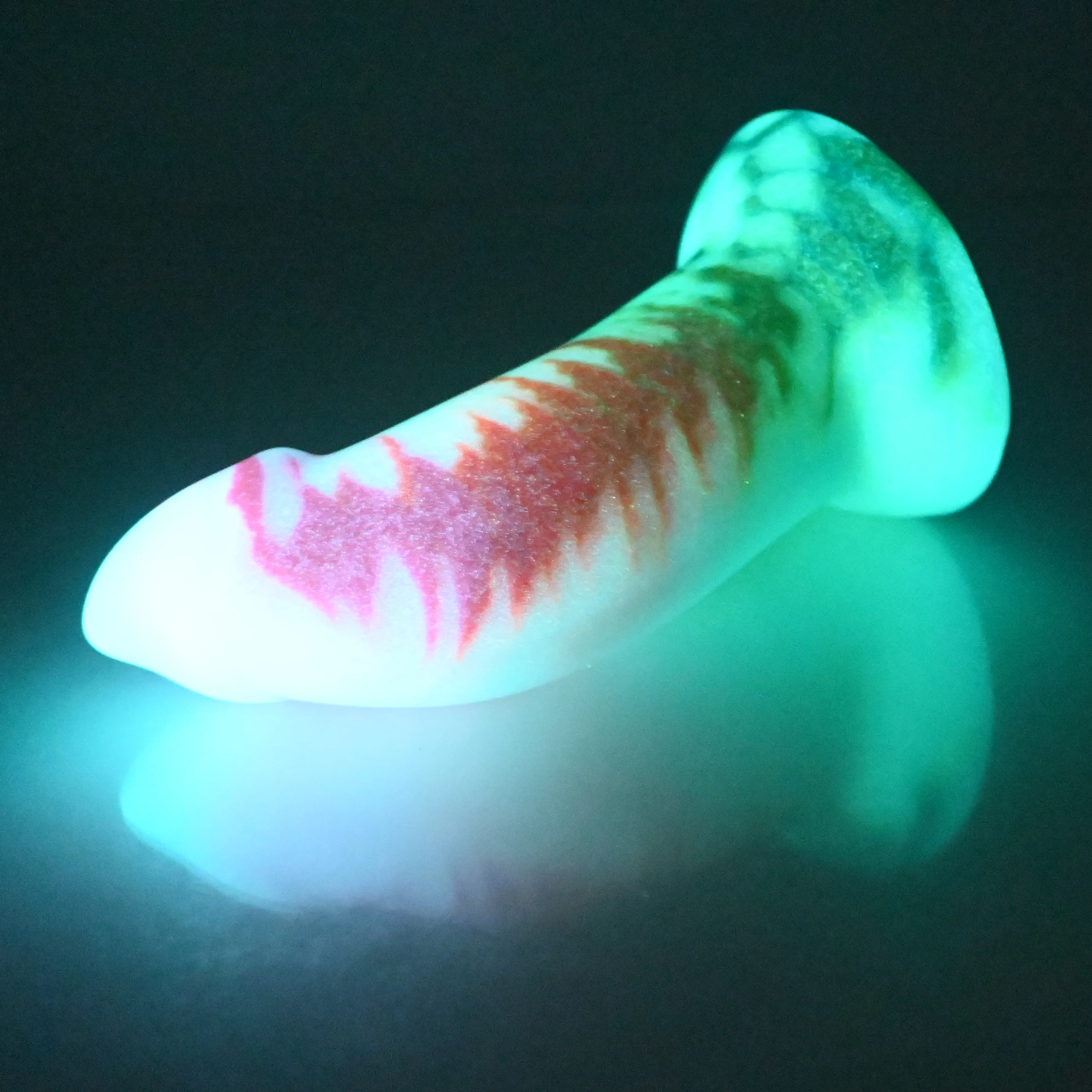 E2SCW11 Everyday Goblin 0030 UV GITD - Image 4