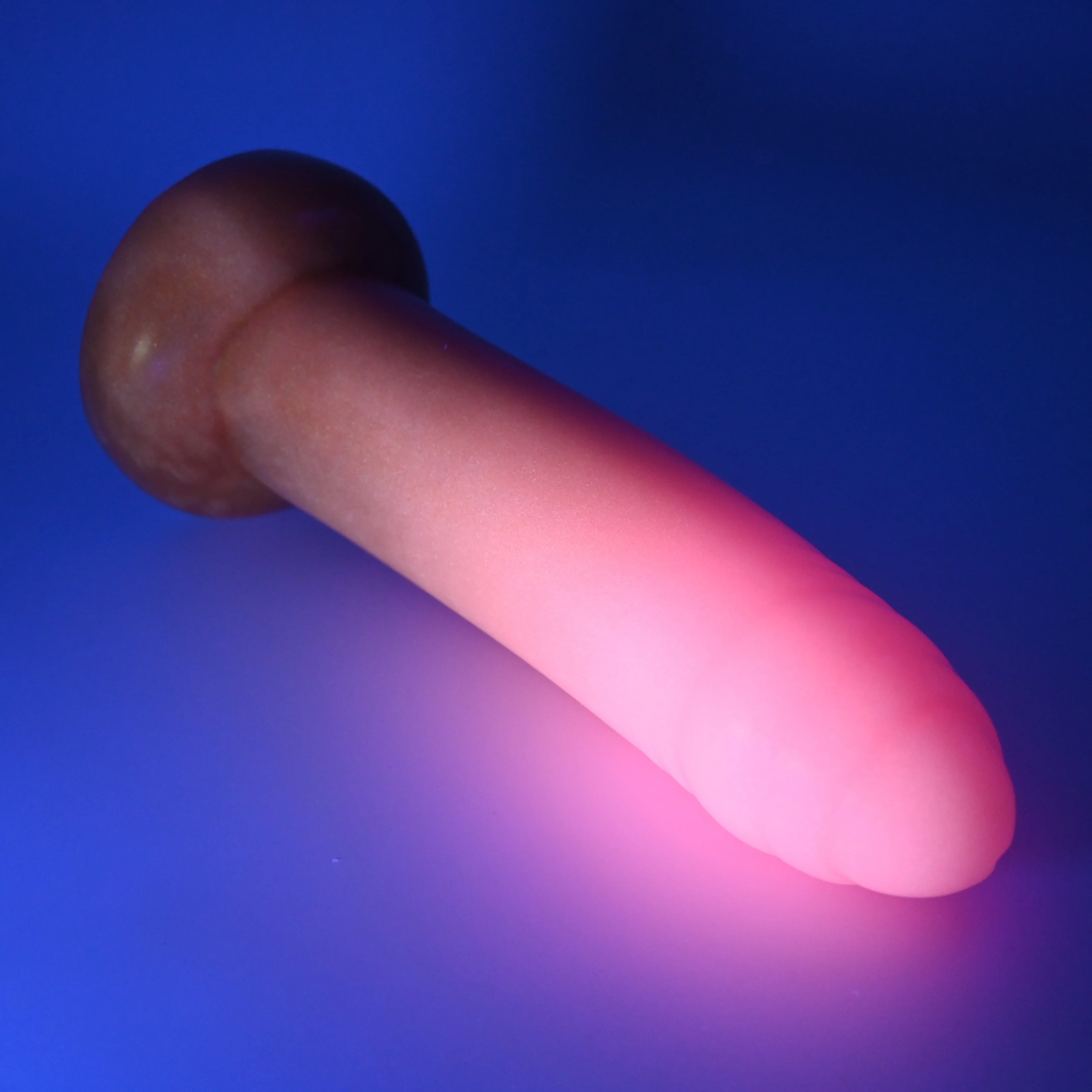 M4SGL26 Ferrus Large 0030 UV GITD - Image 3