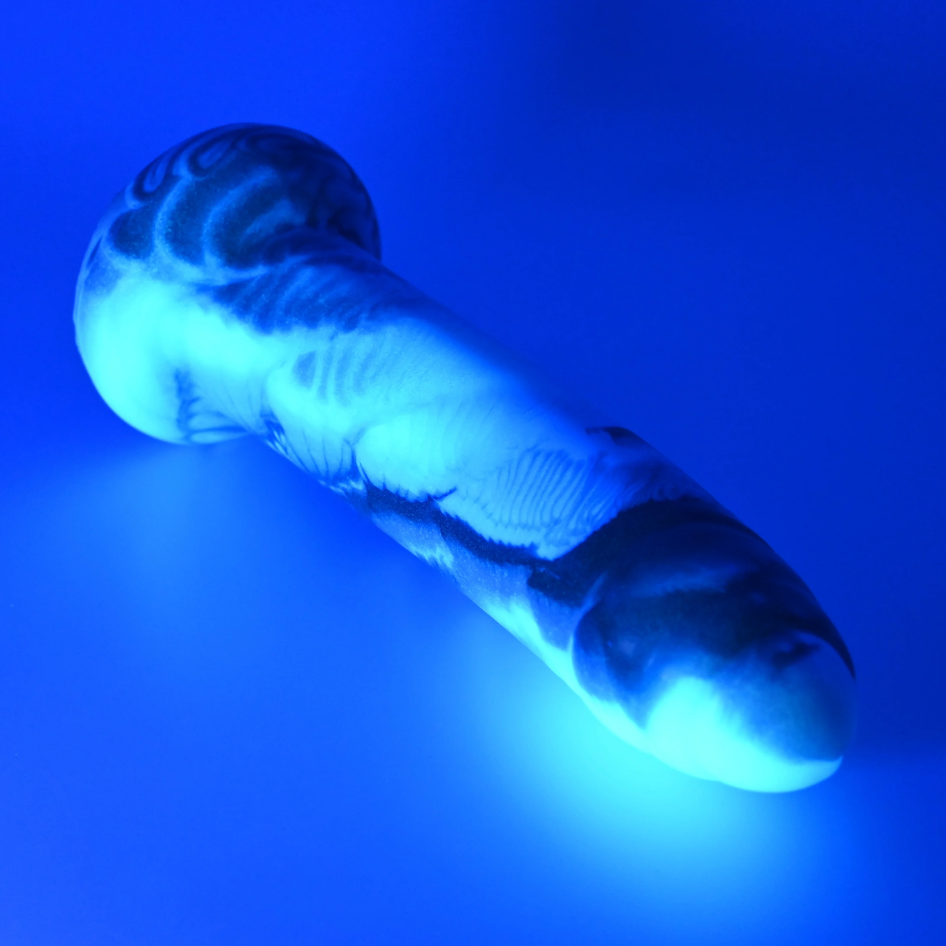 M3MGV30u Ferrus Medium 0050 UV GITD GHU - Image 3