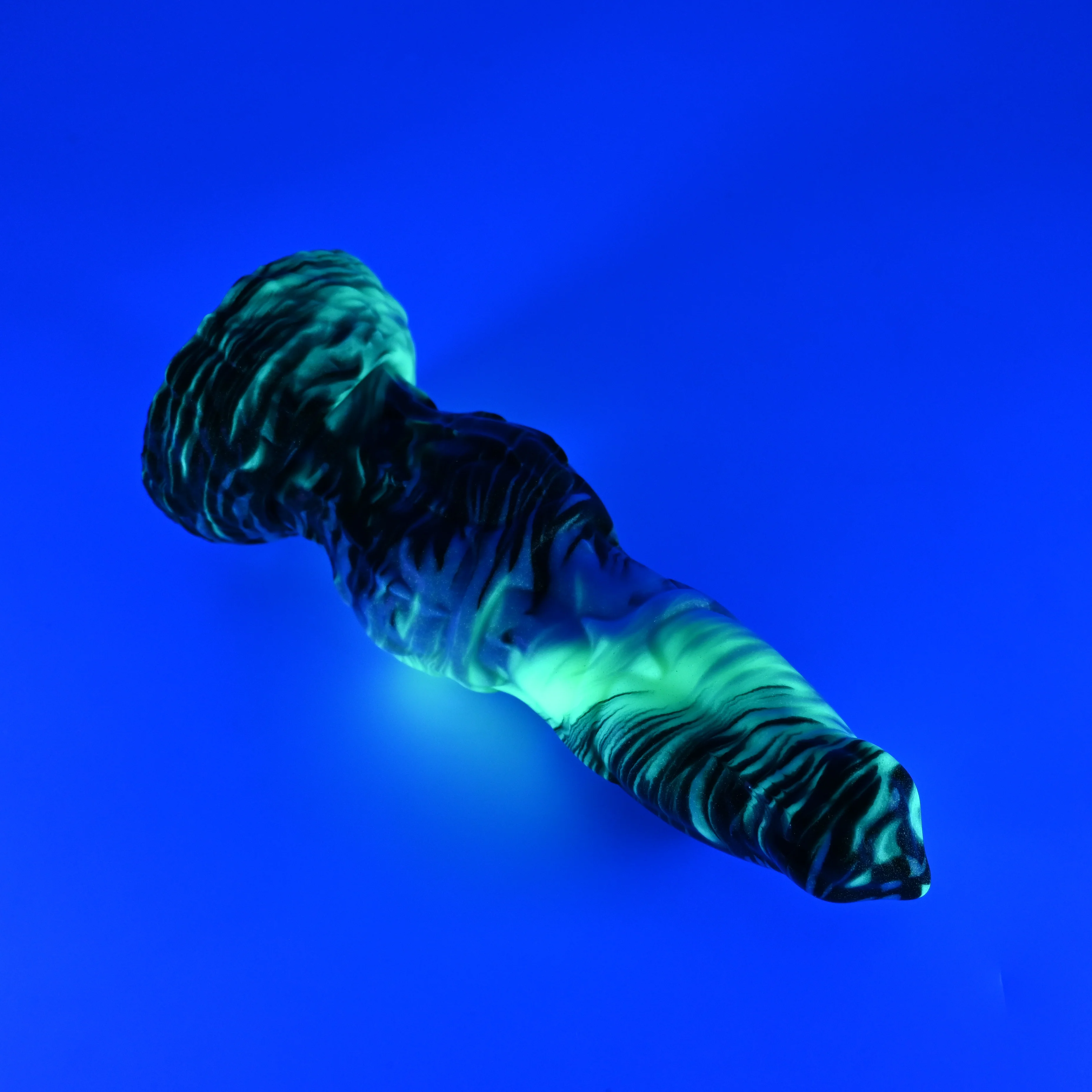 62SHW09 Hellion Small 0030 UV GITD - Image 3