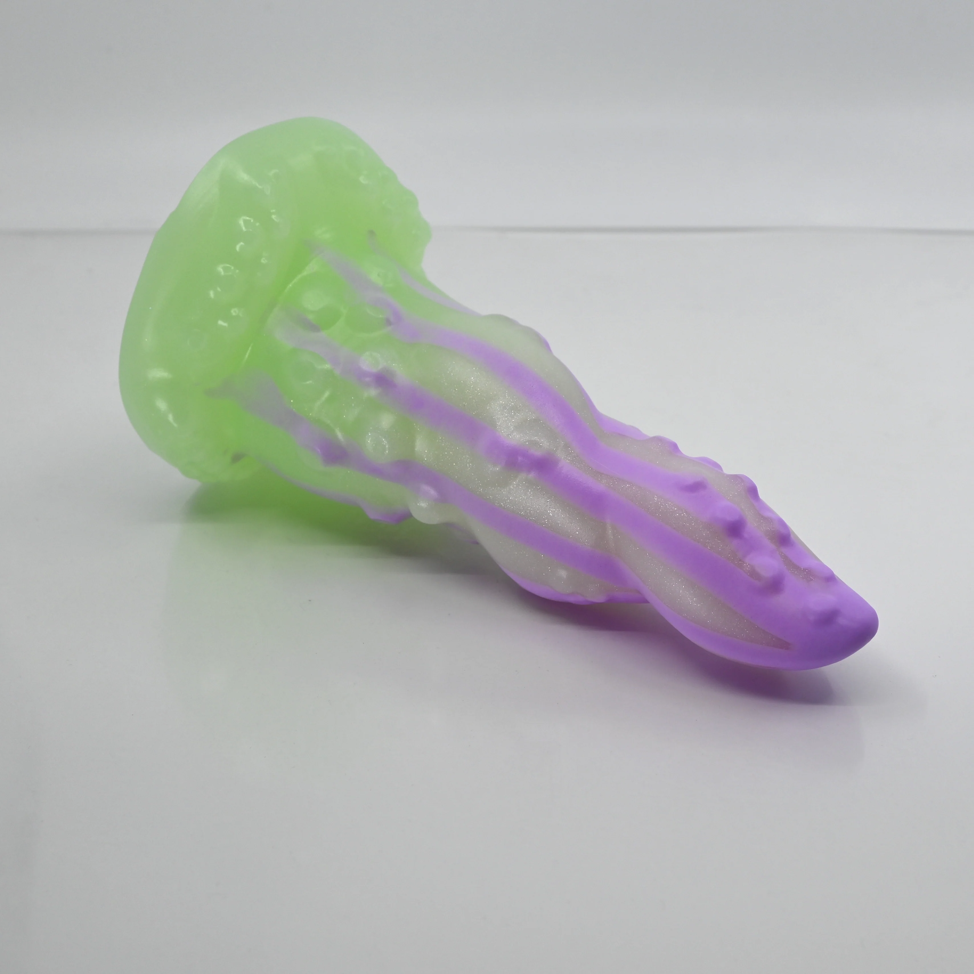 N2SCQ04 Nereid Small 0030 UV GITD