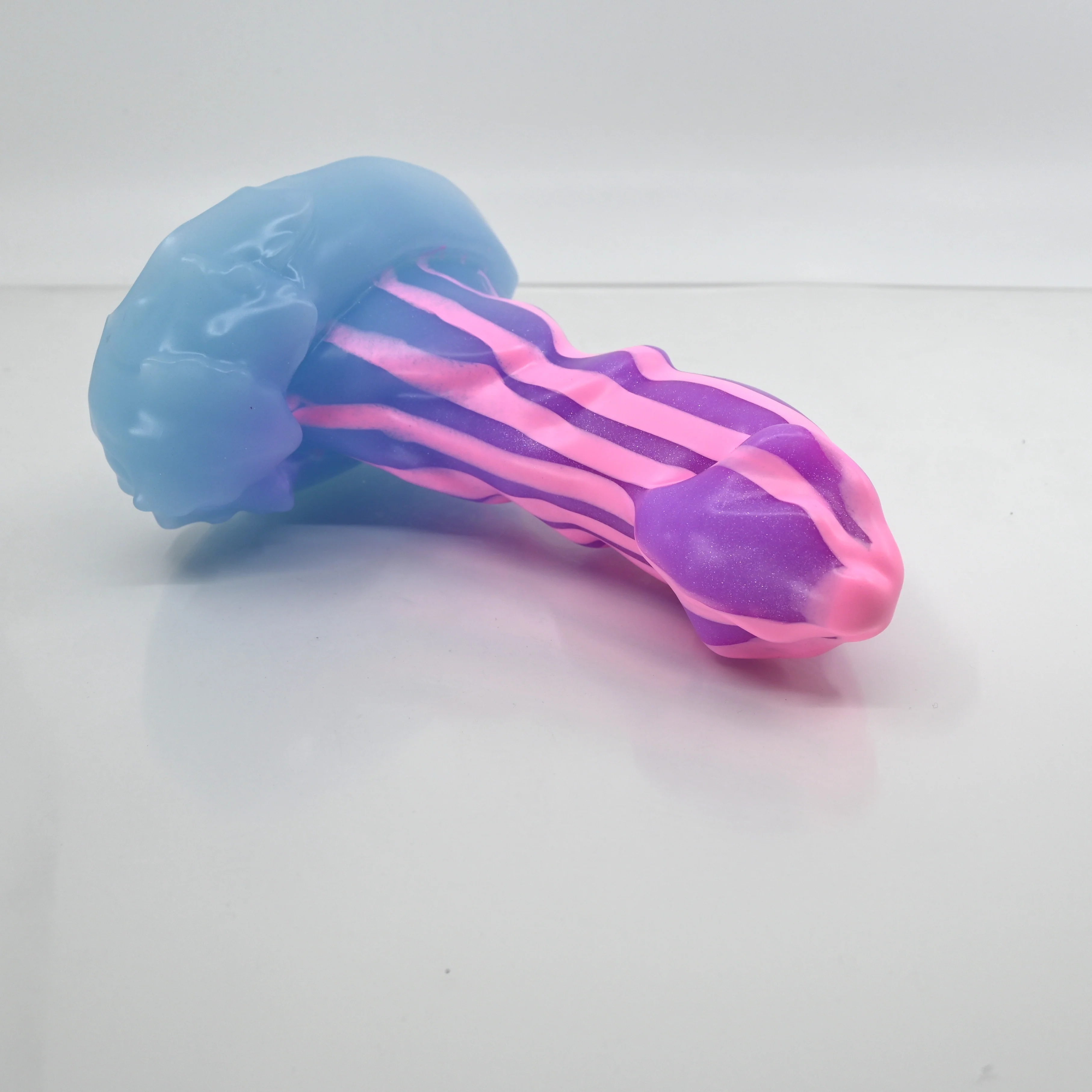 R3SCQ25 Oberon Medium 0030 UV GITD