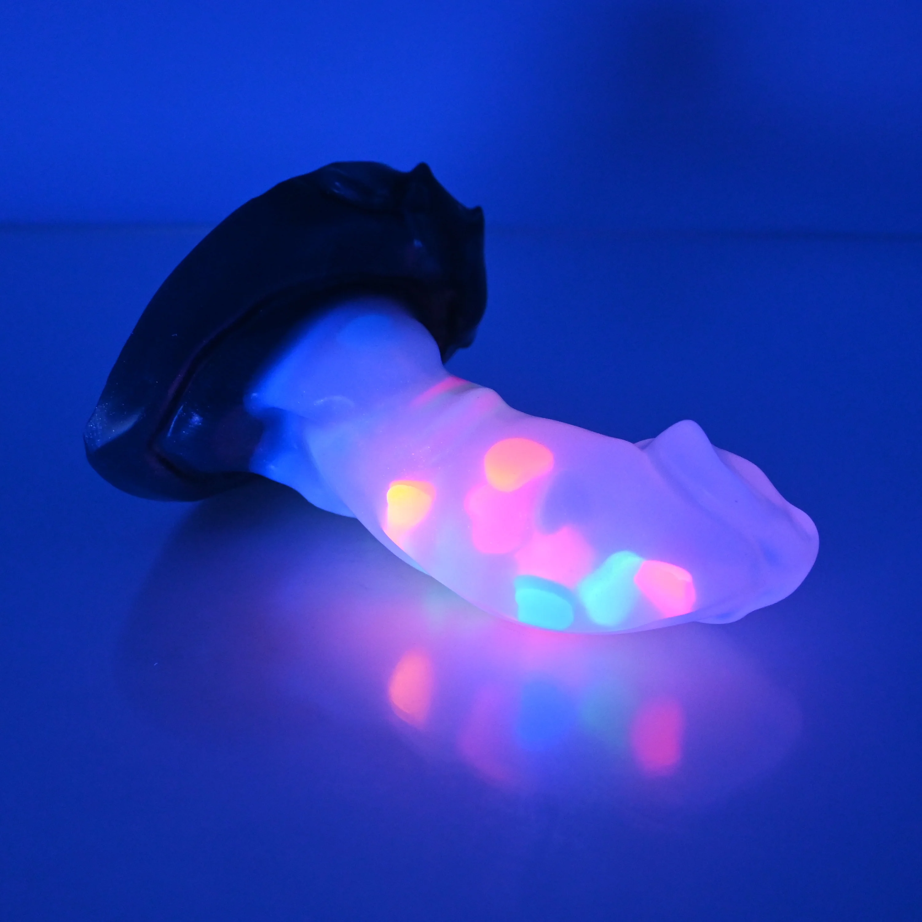 R2TCQ45 Oberon Small NC 0031 UV GITD *FLOP* - Image 3