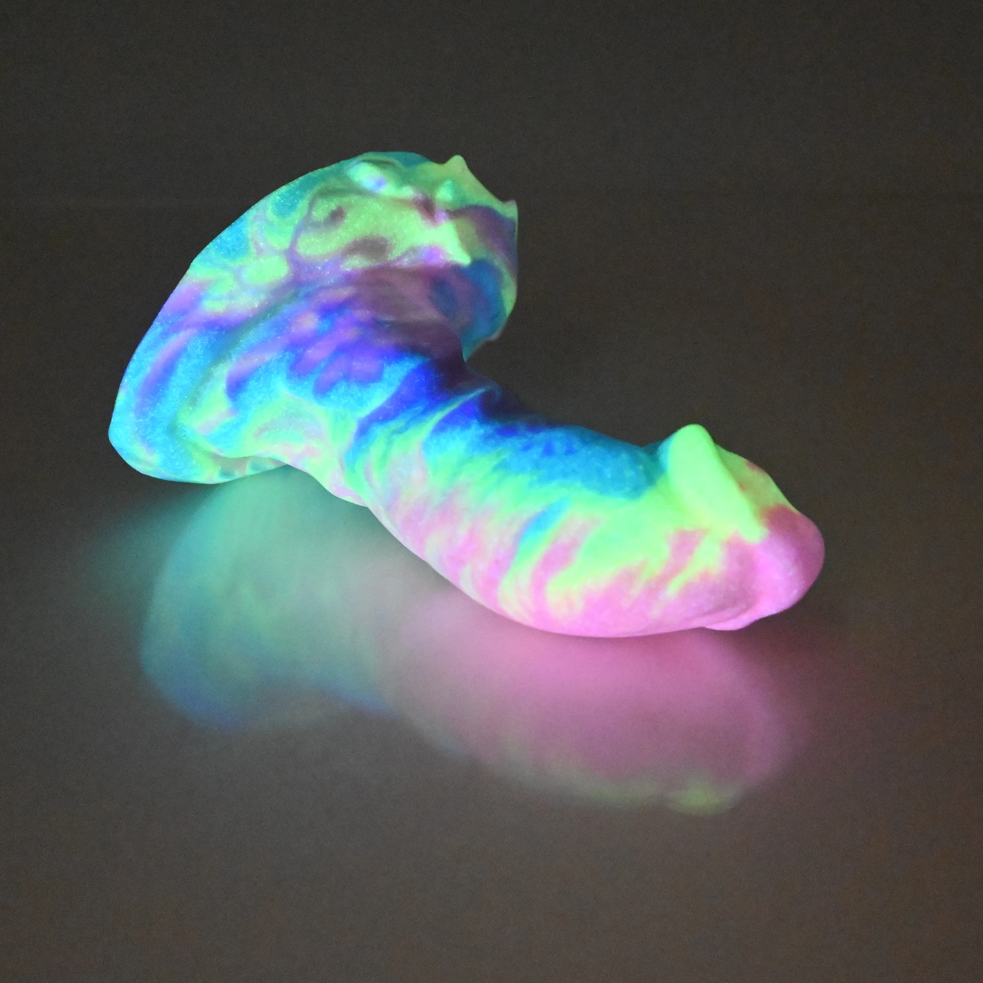 R2MCM52 Oberon Small 0050 UV GITD - Image 4
