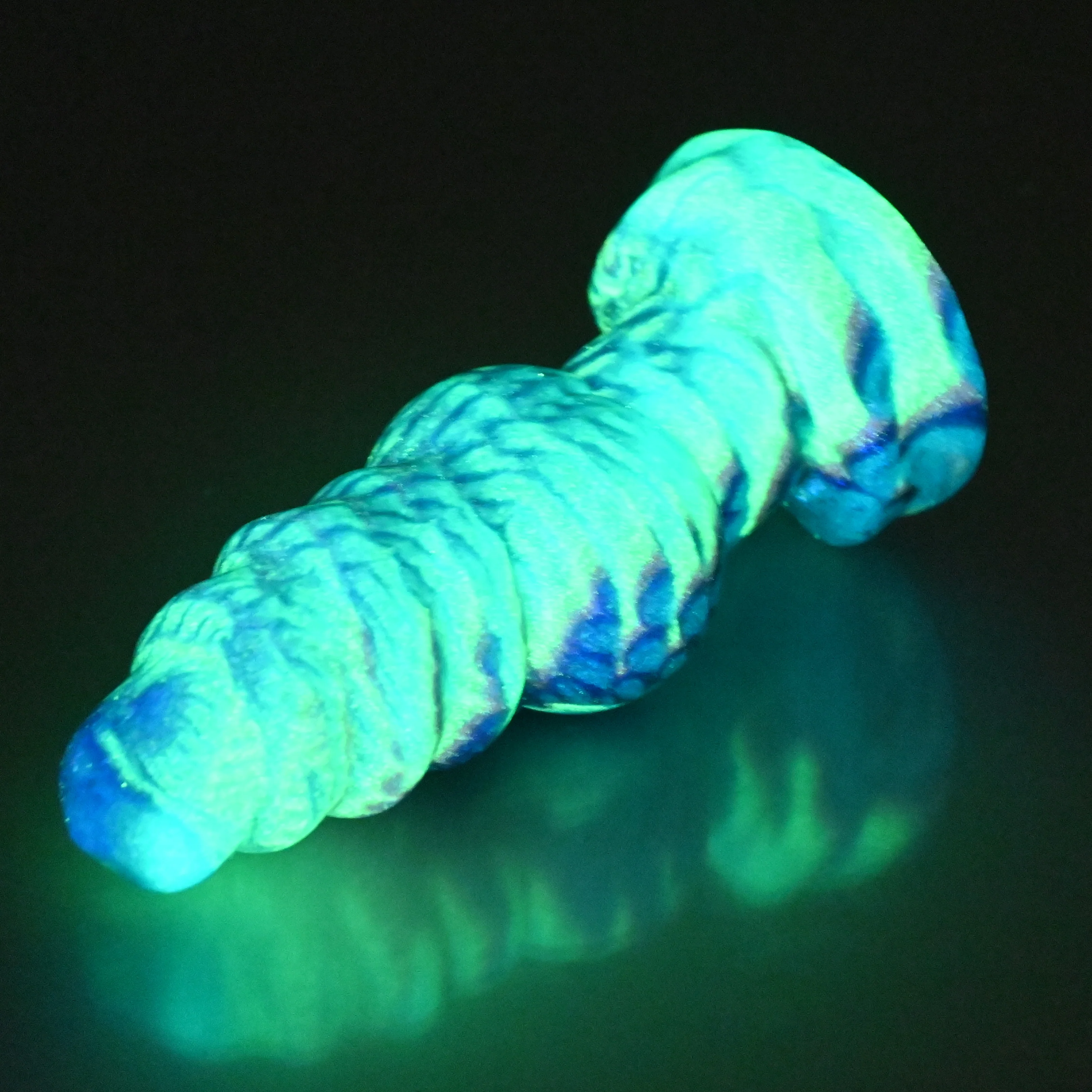 P1MBB83 Pluto Mini Medium GITD - Image 3