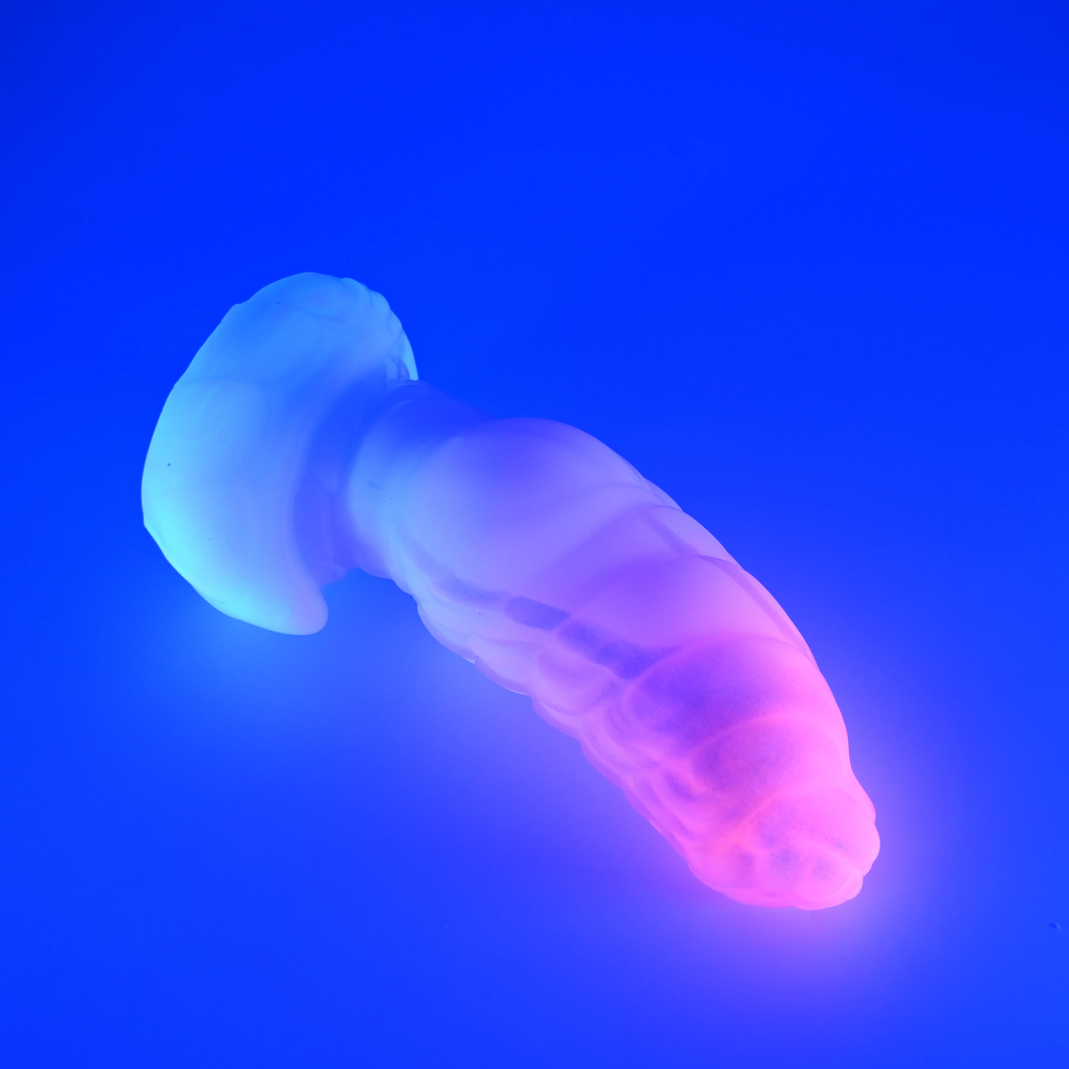 P4SHP21^ Pluto Large 0030 UV GITD CS - Image 3