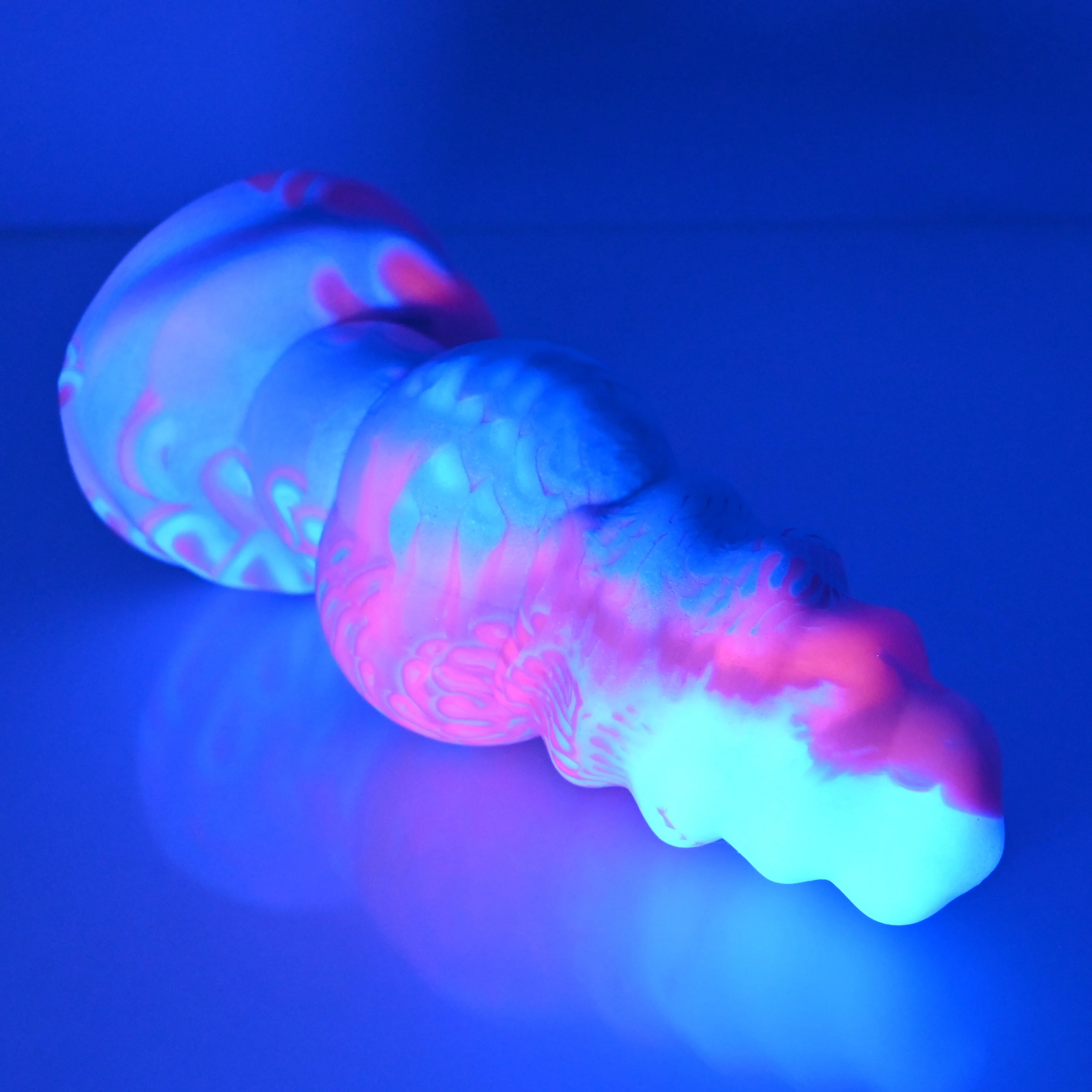 P3MDZ98 Pluto Medium 0050 UV GITD - Image 3