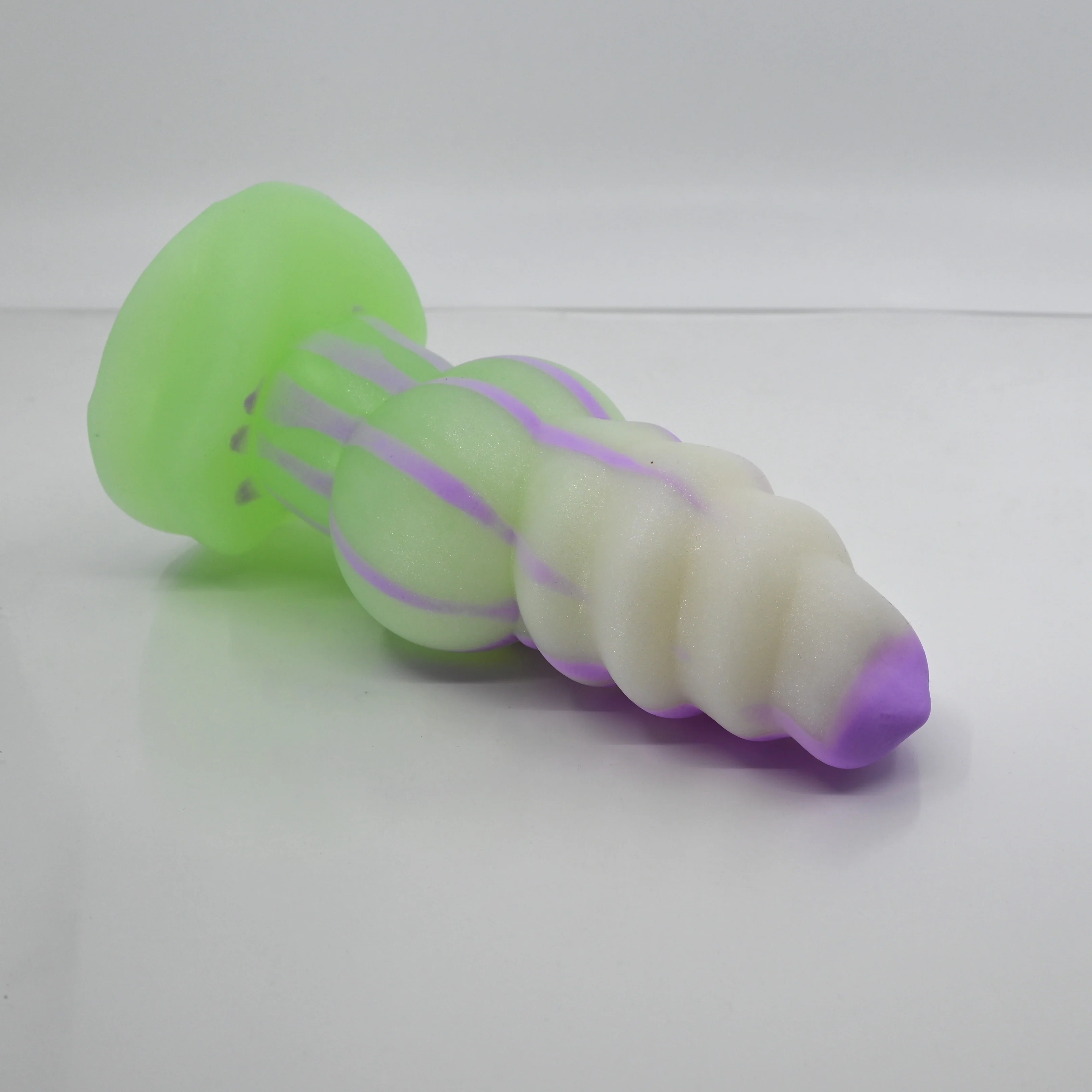 P3SCQ12 Pluto Medium 0030 UV GITD - Image 2