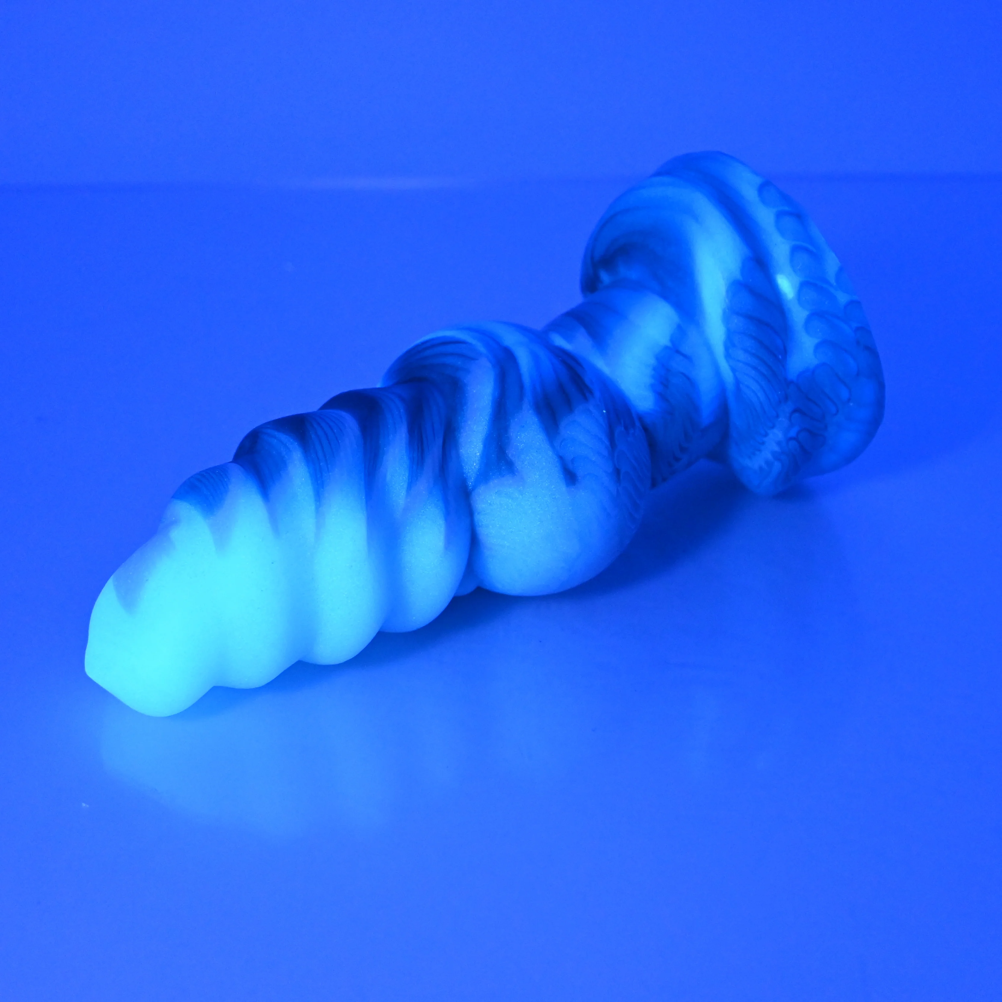 P2XCV48 Pluto Small 0020 UV GITD - Image 3