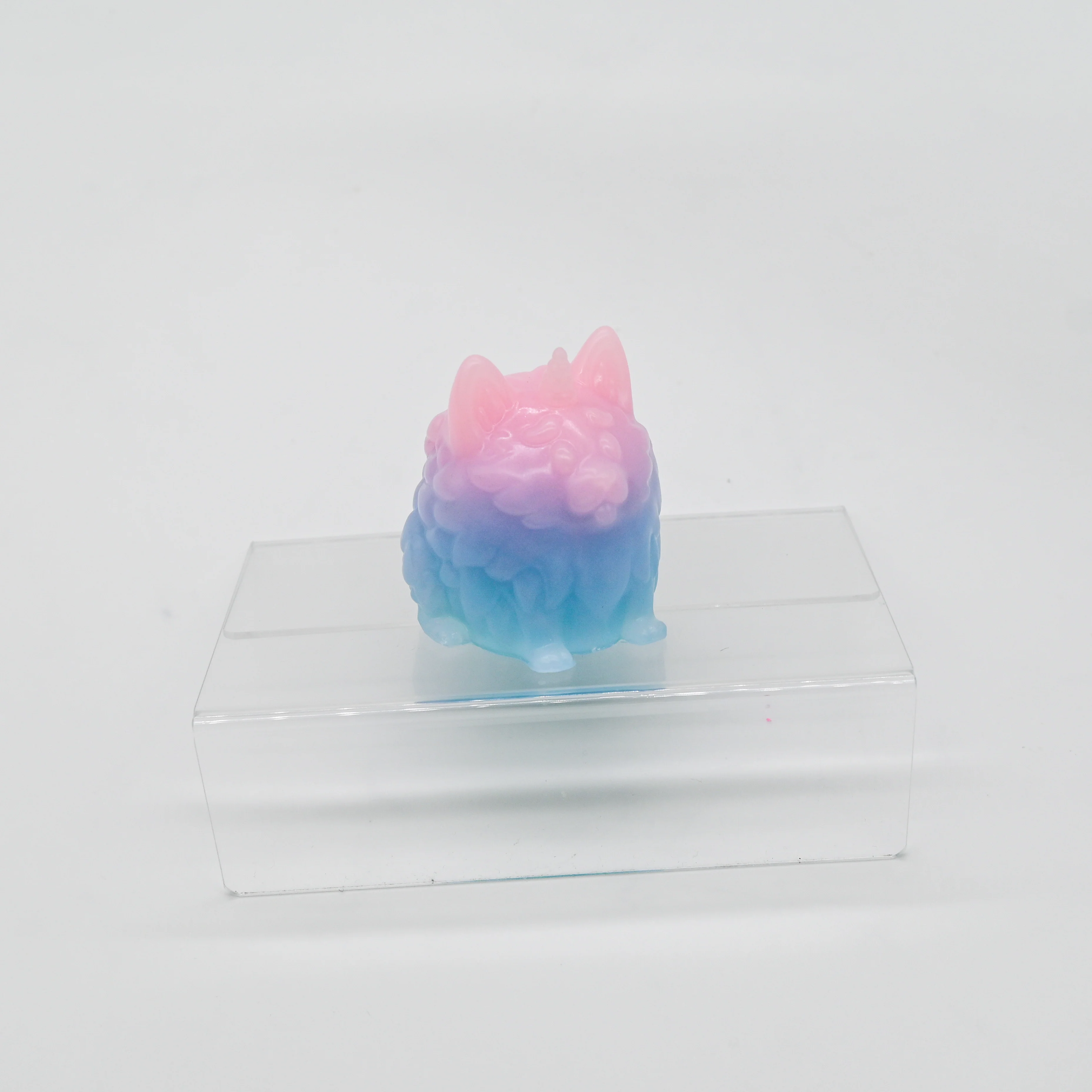 1PMKA68 Puppicorn 0050 UV GITD
