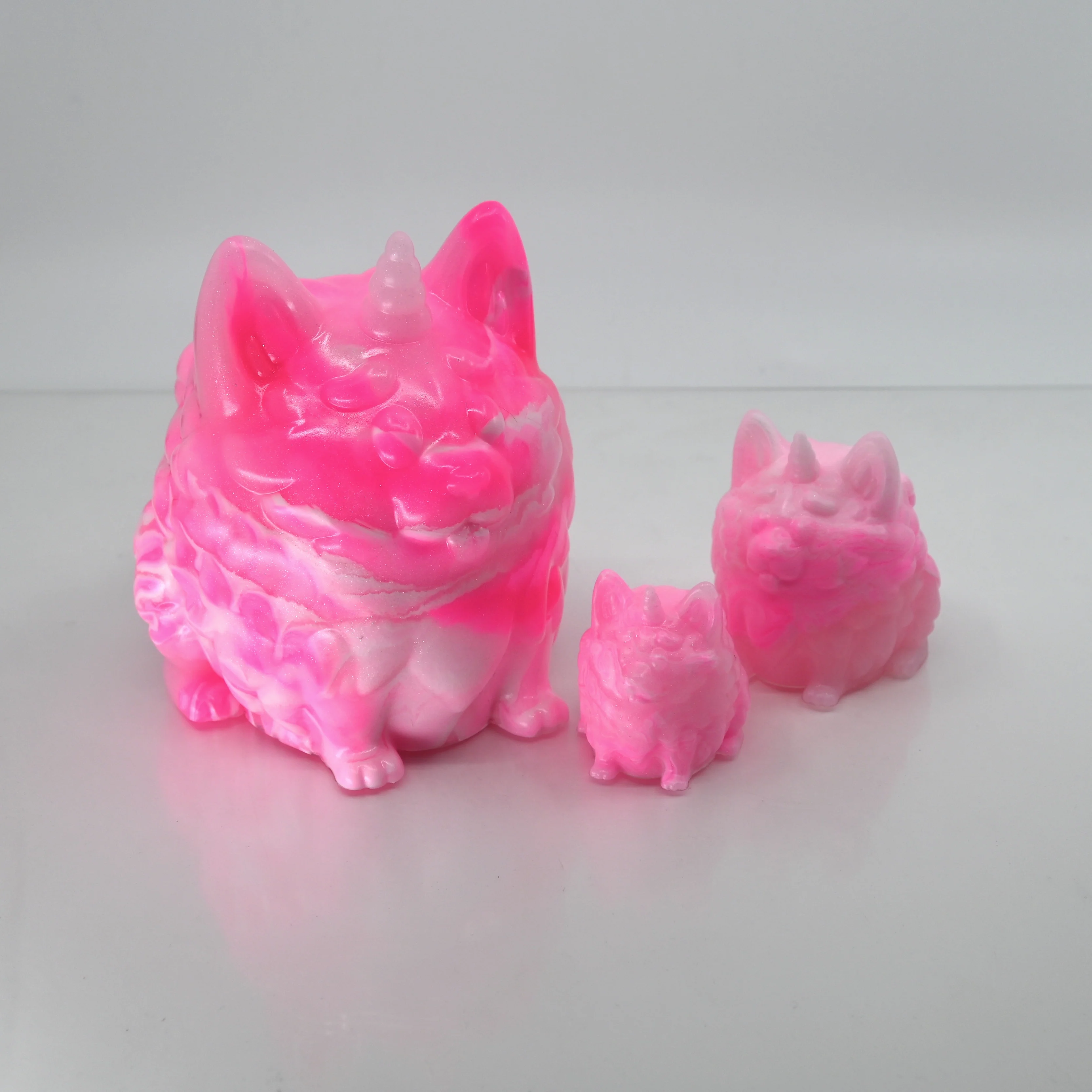 3PSCT48 Puppicorn Large and Friends 0030 UV GITD