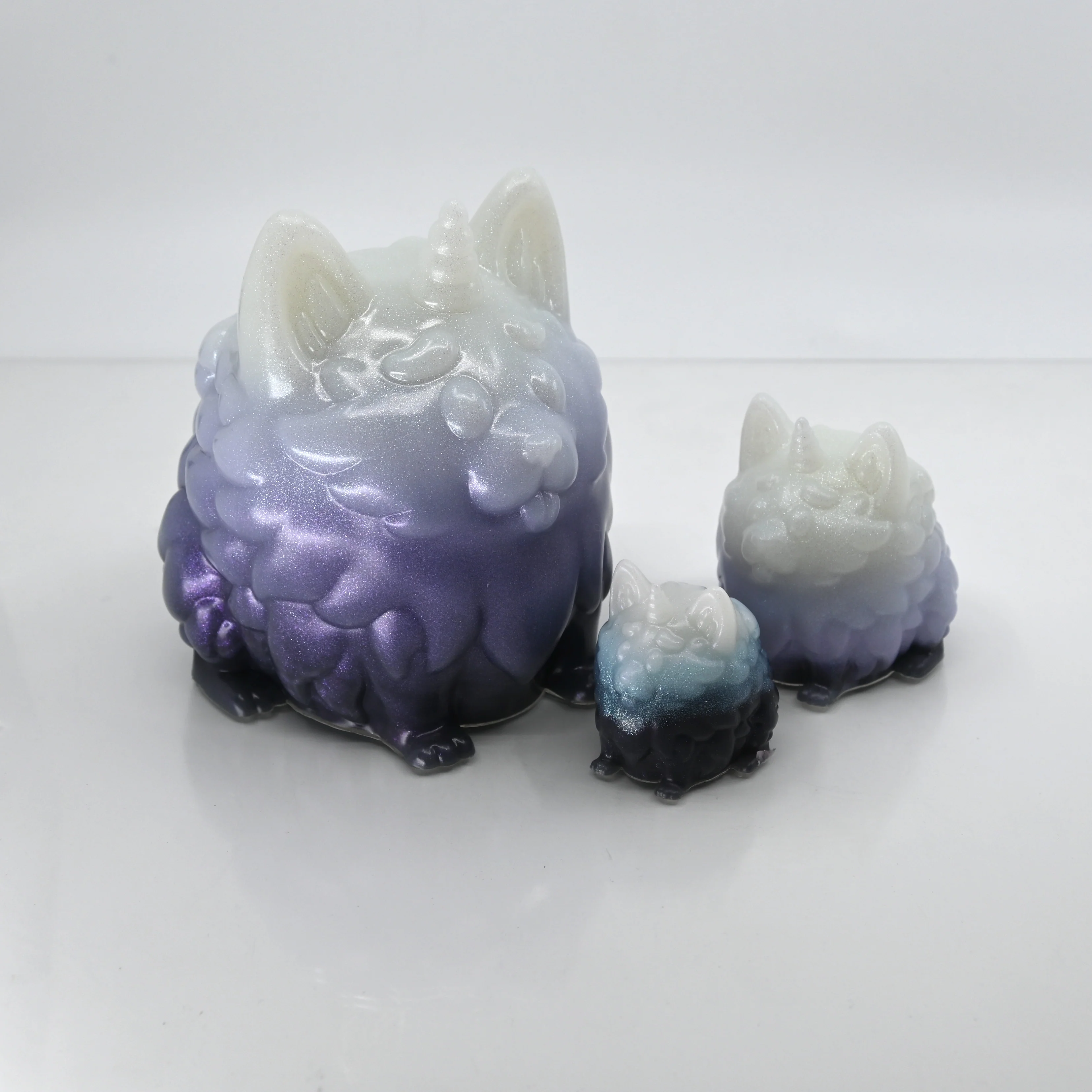 3PMCT47 Puppicorn Large and Friends 0050 UV GITD