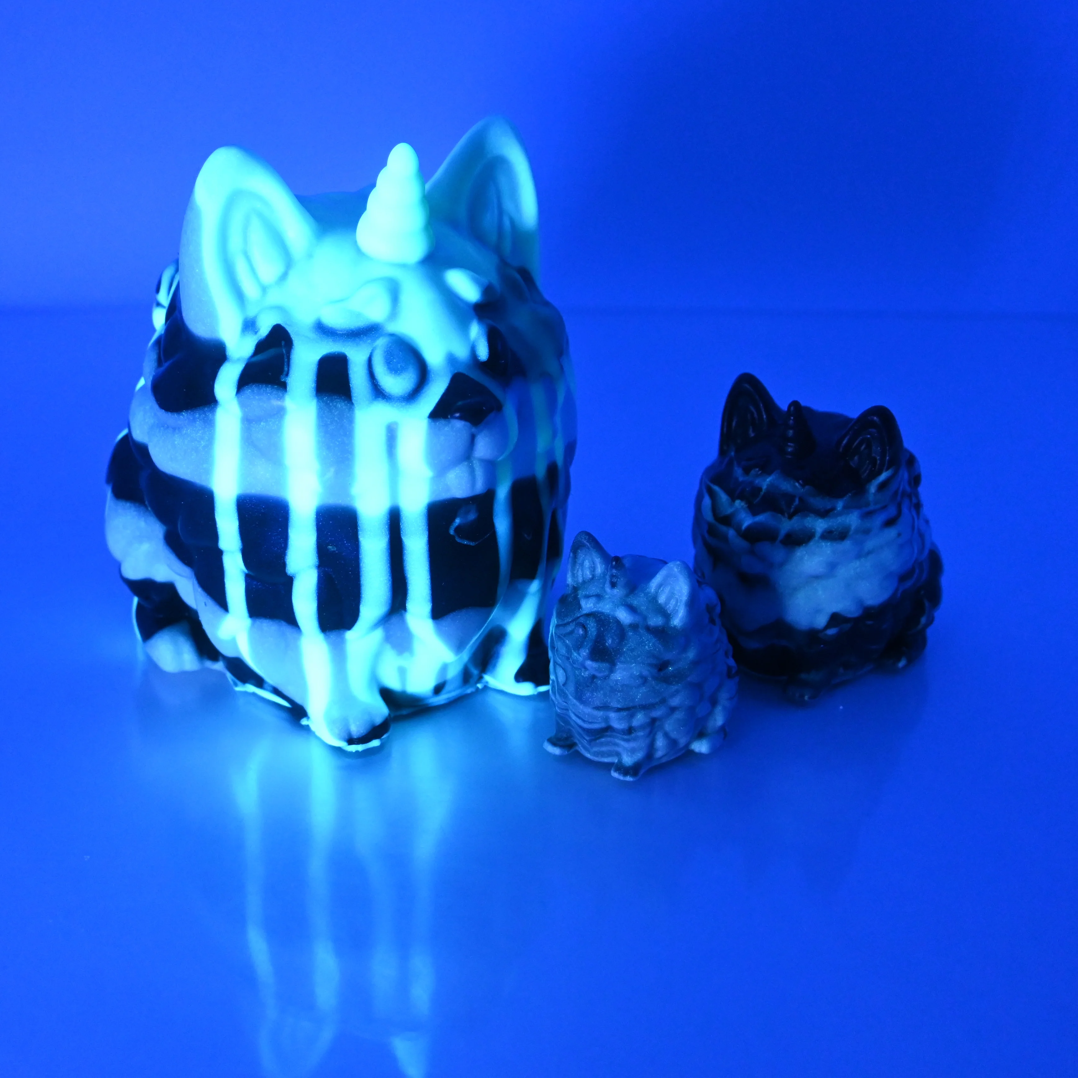 3PMCU65 Puppicorn Large and Friends 0050 UV GITD - Image 2