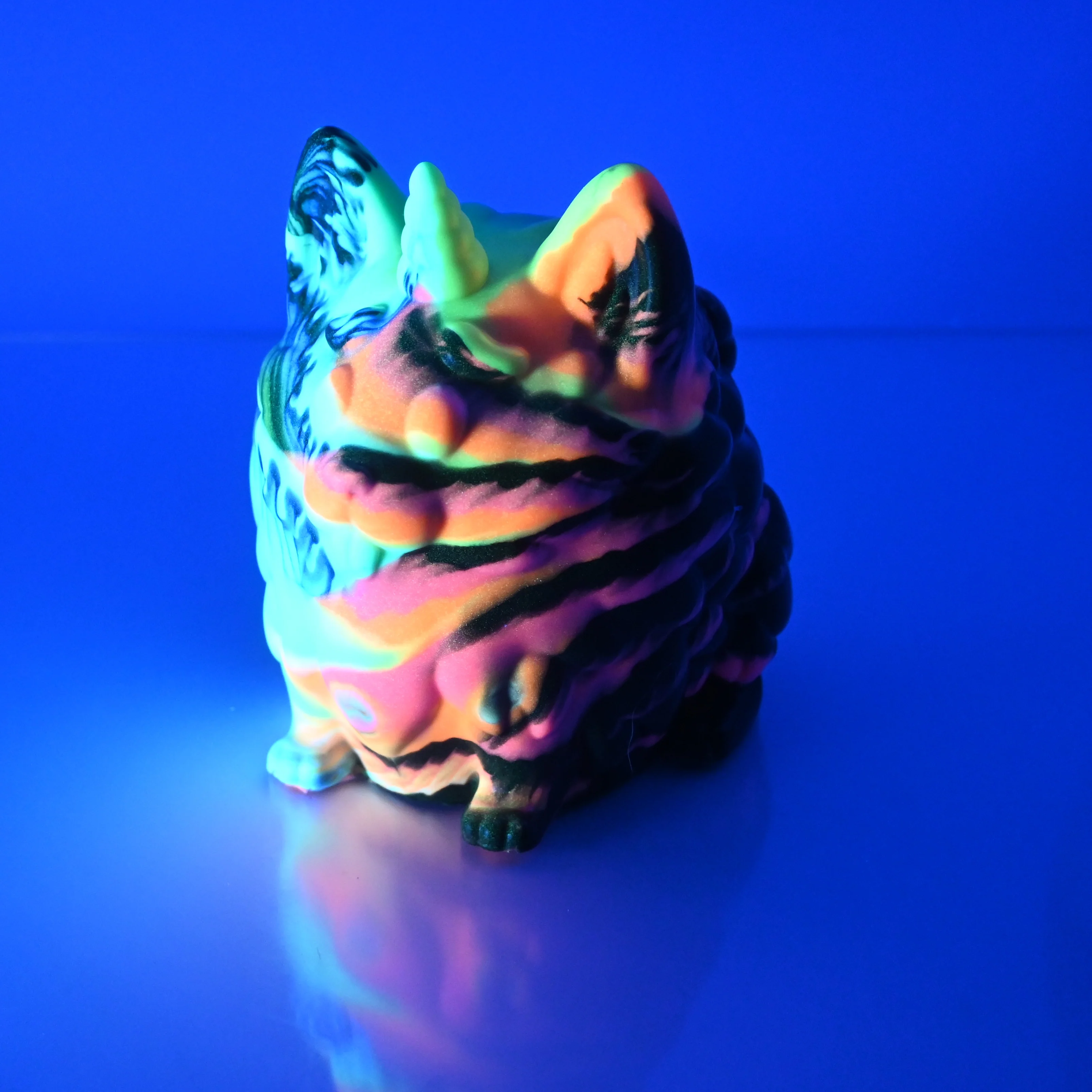 1PSCS17 Puppicorn Large 0030 UV GITD - Image 3
