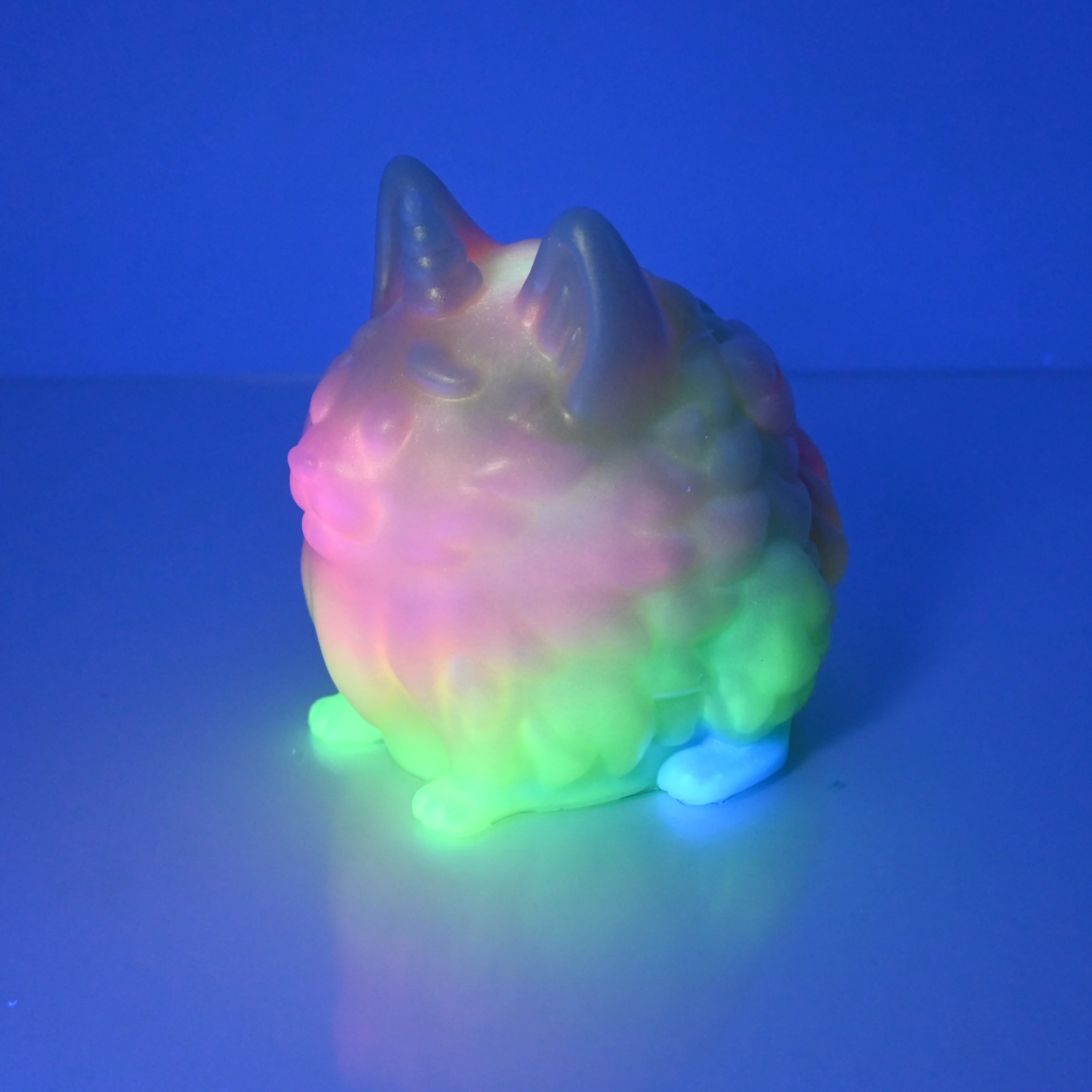 1PSCT40 Puppicorn Large 0030 UV GITD - Image 3