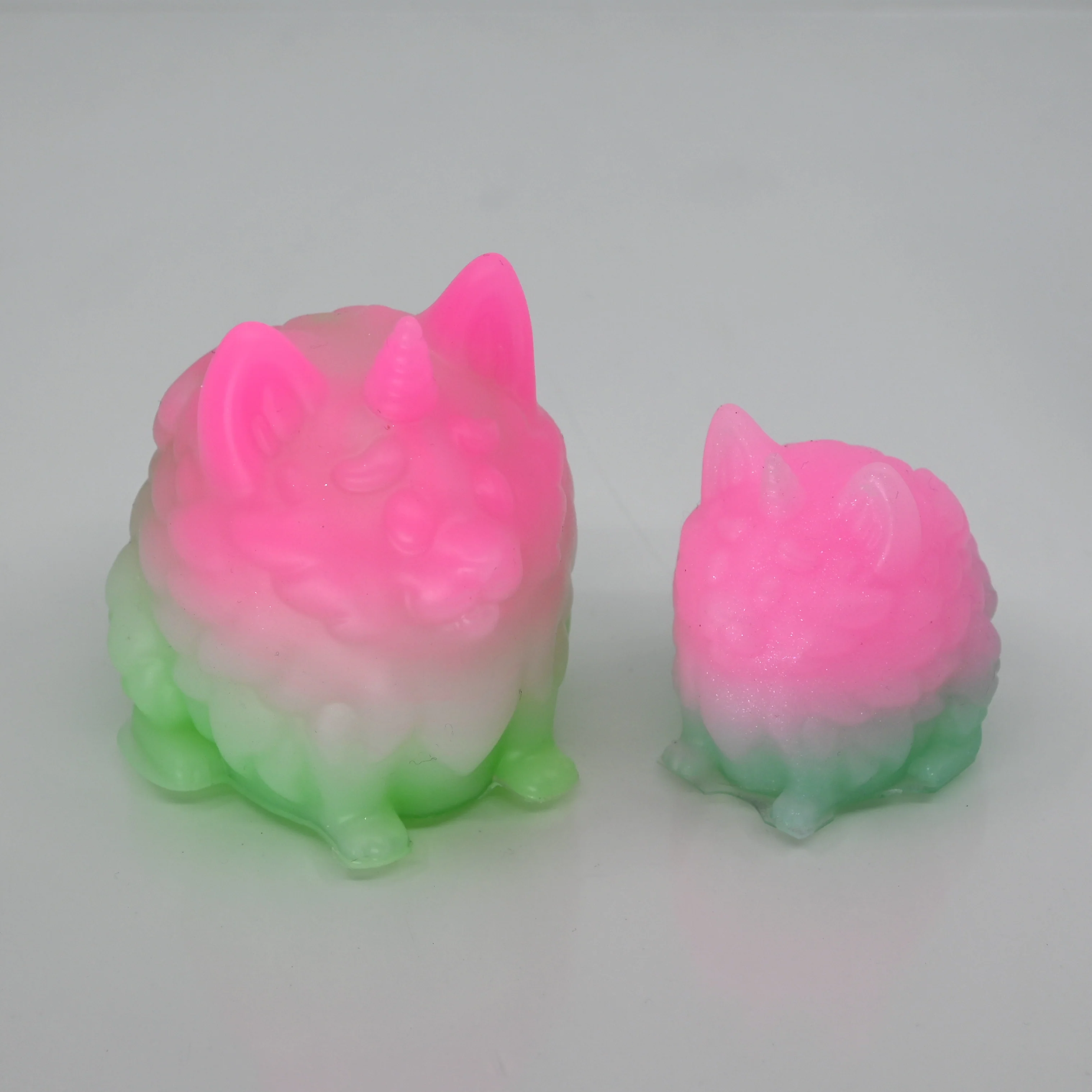 2PPDX74 Puppicorn Pair 0030 UV GITD