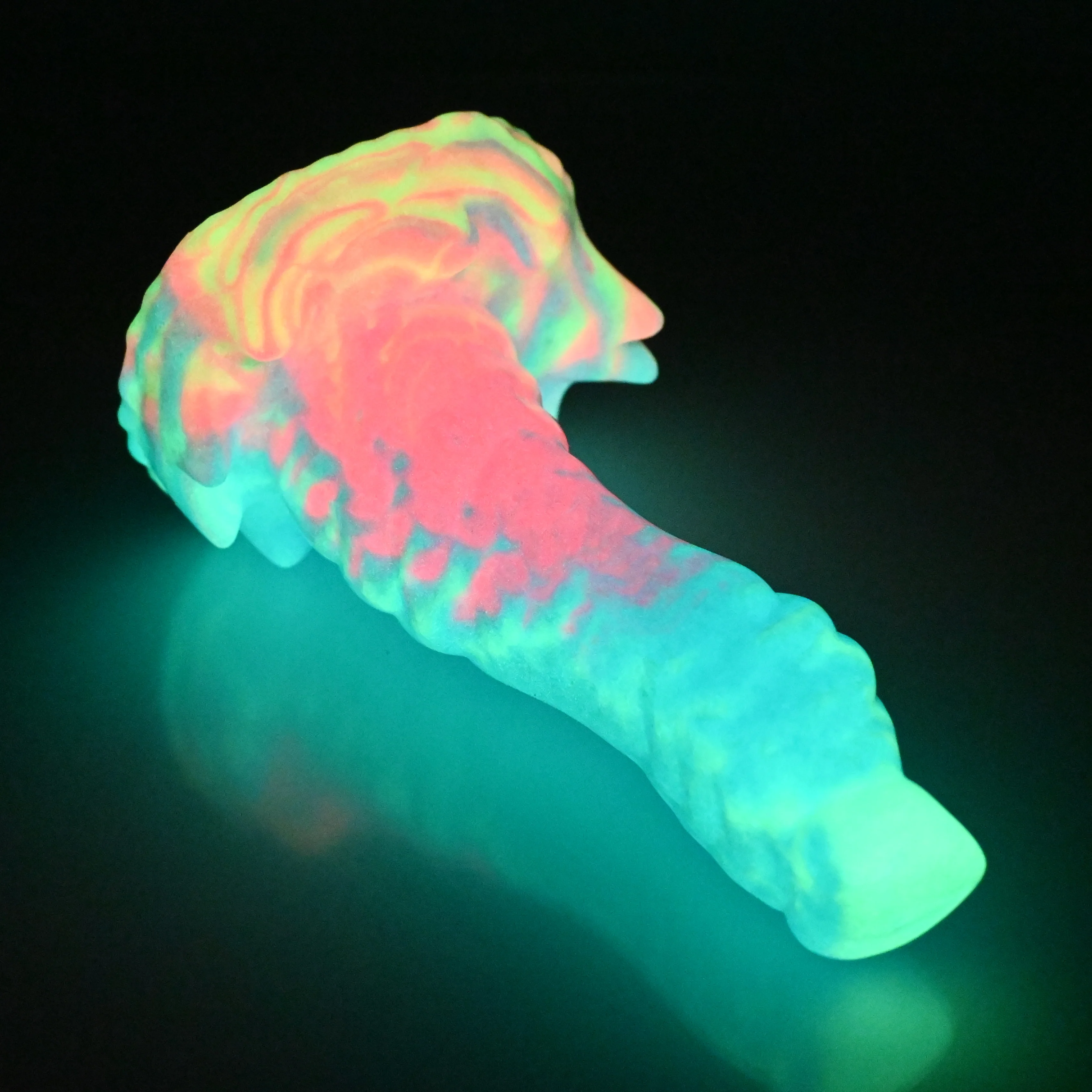 S2MBG14 Snark Small Medium UV GITD - Image 4
