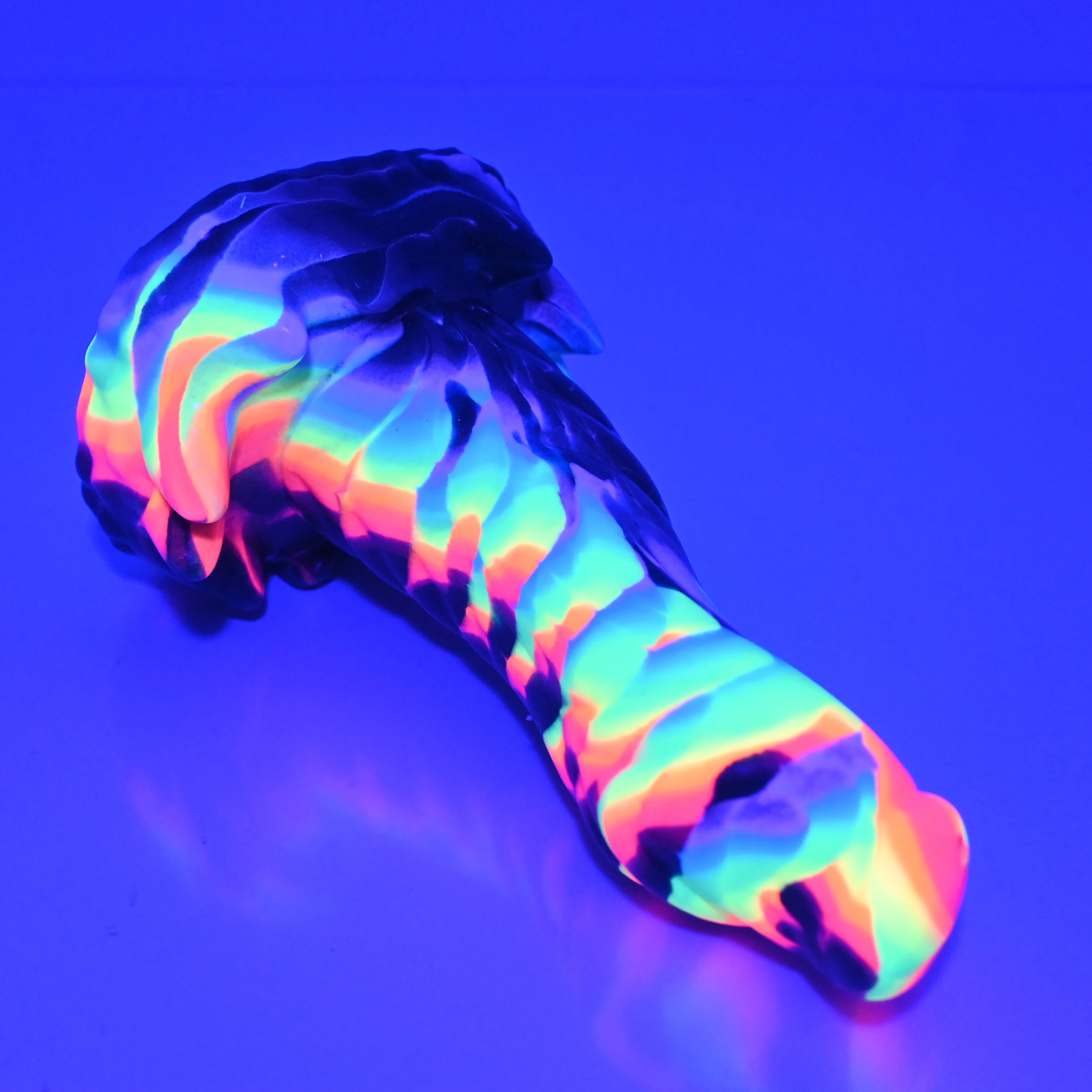S2SBD24 Snark Small Soft UV GITD - Image 3