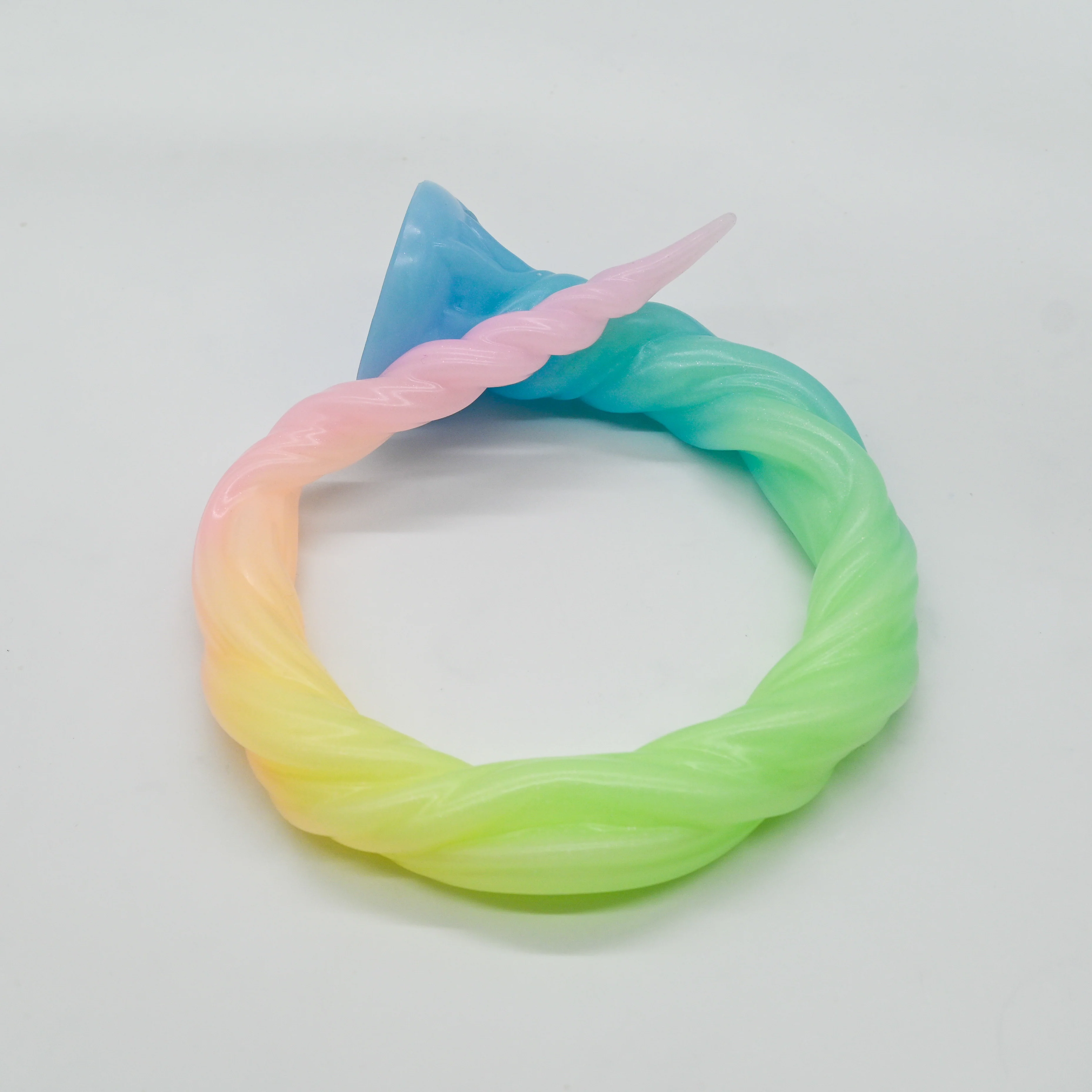 S4XJC64 Sera's Horn Large 0020 UV GITD *FLOP*