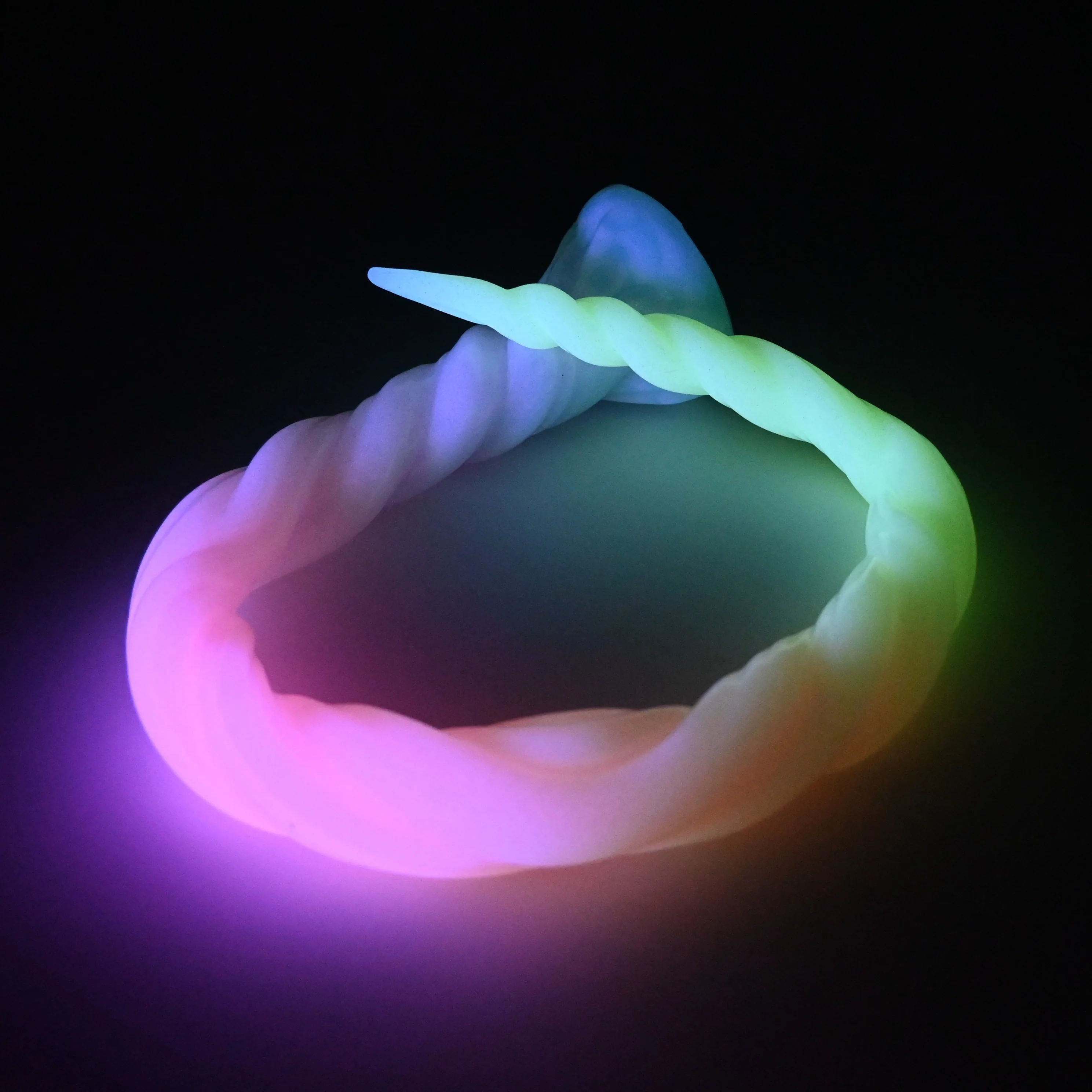 S4MGX06 Sera's Horn Large 0050 UV GITD - Image 4