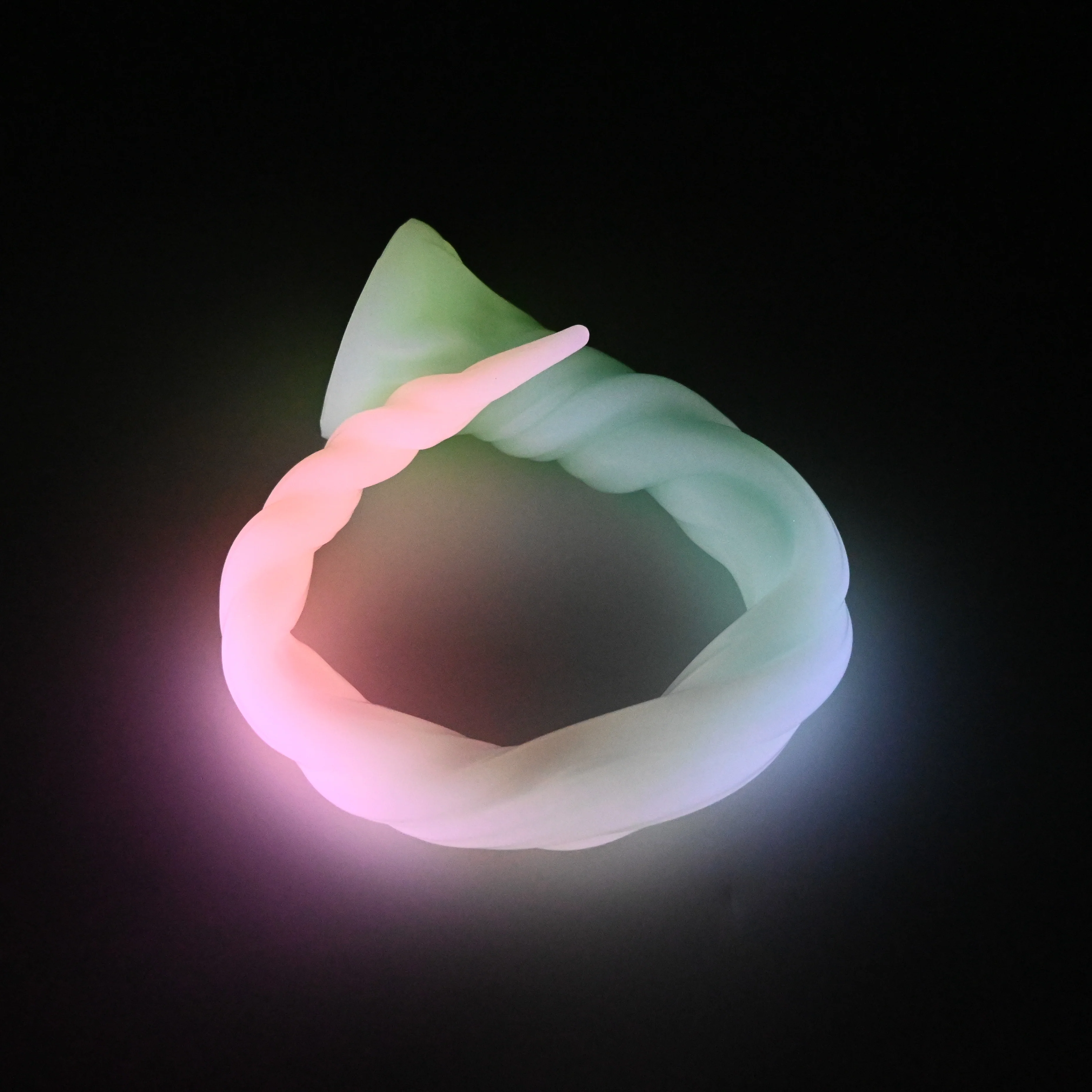 S3MJK12 Sera's Horn Medium 0050 UV GITD - Image 3