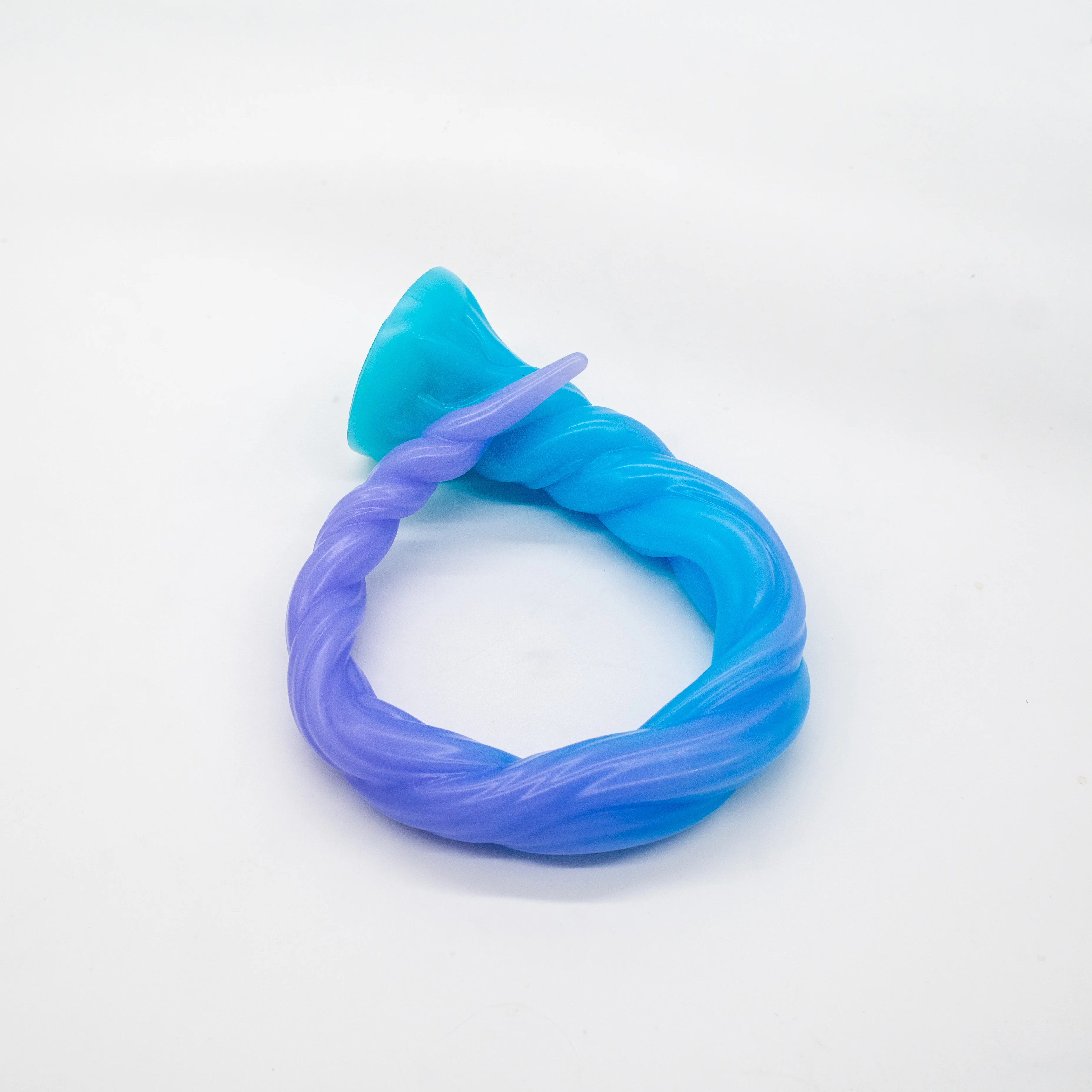 S3MJQ41 Sera's Horn Medium 0050 UV GITD
