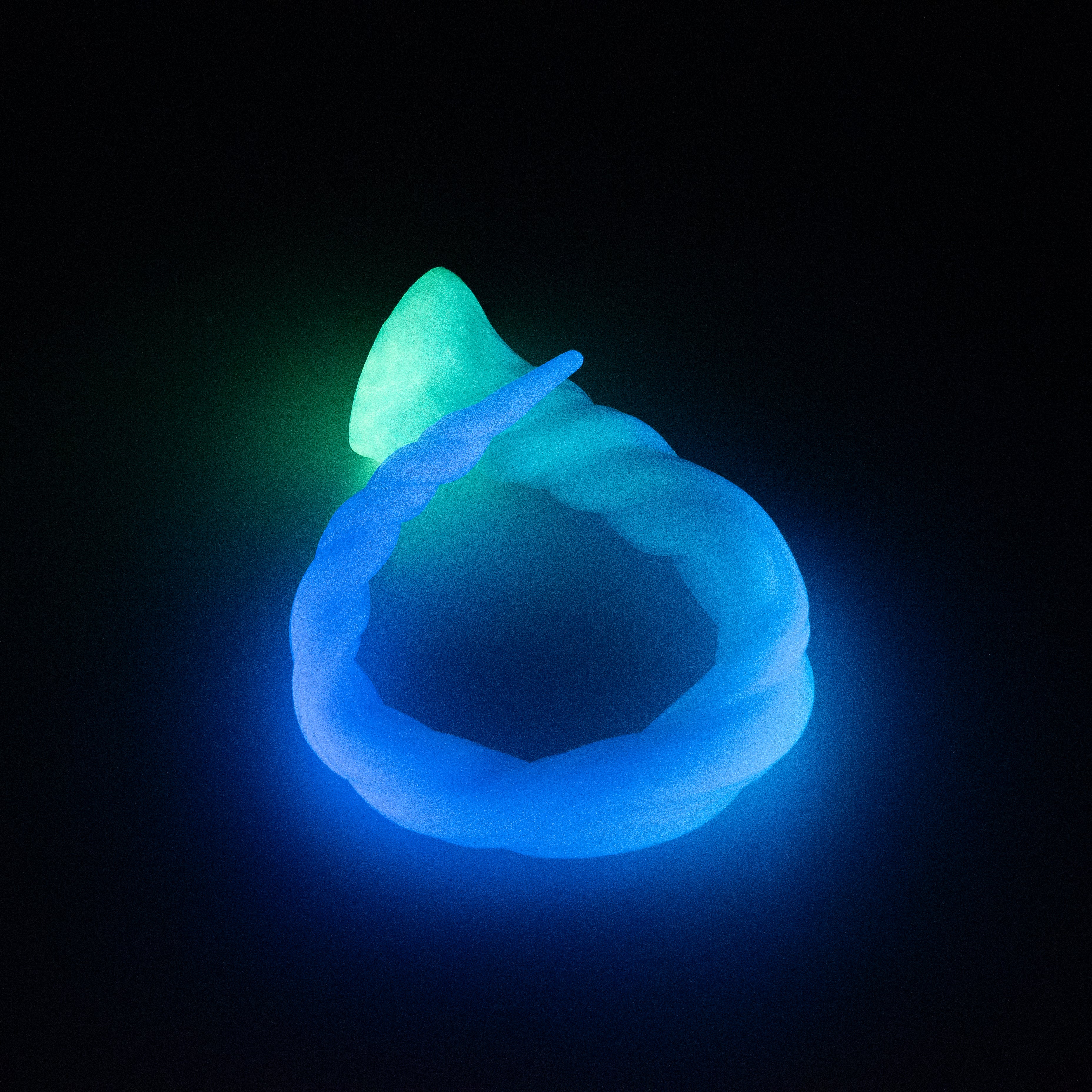 S3MJQ41 Sera's Horn Medium 0050 UV GITD - Image 3