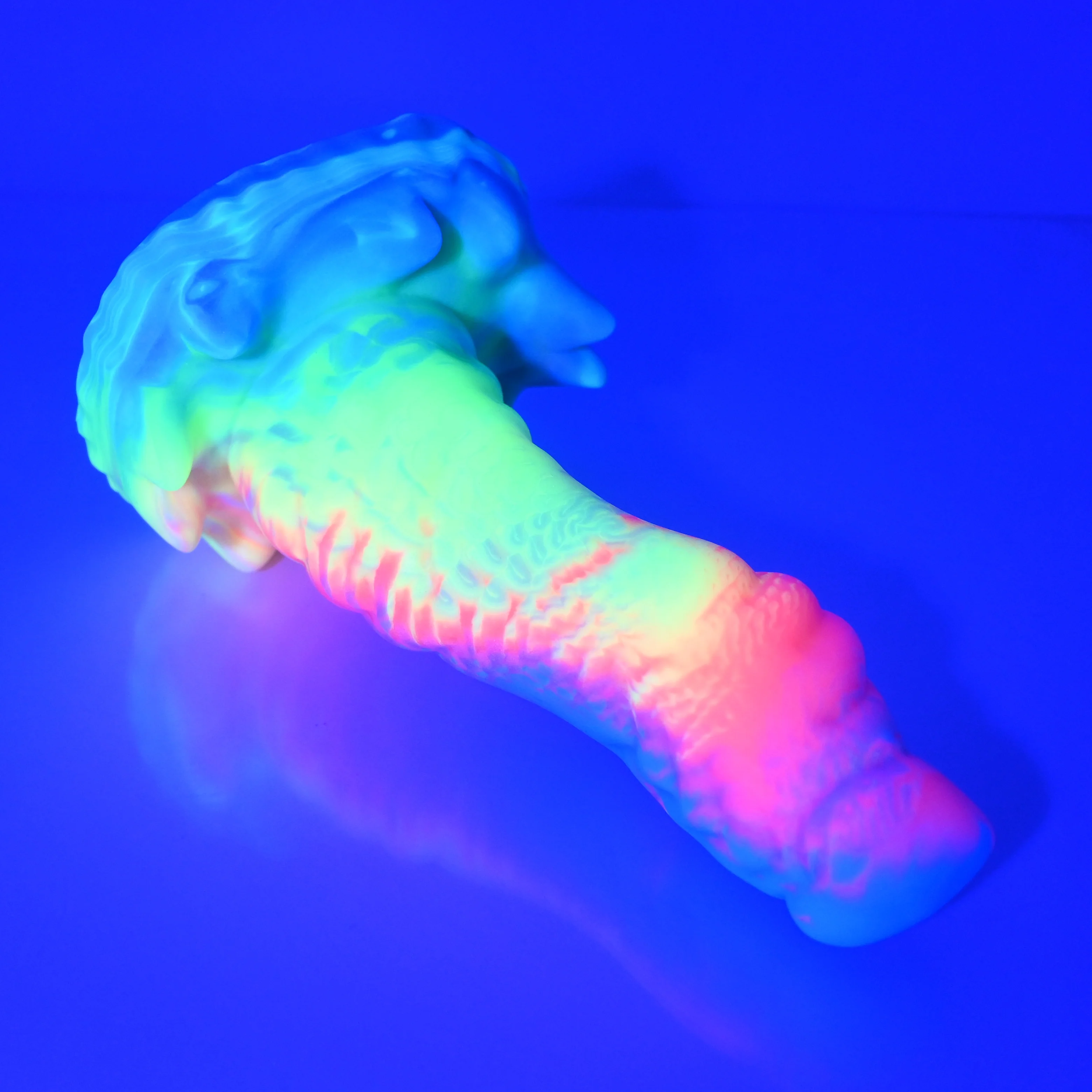 S3MBP03 Snark Medium 0050 UV GITD - Image 3
