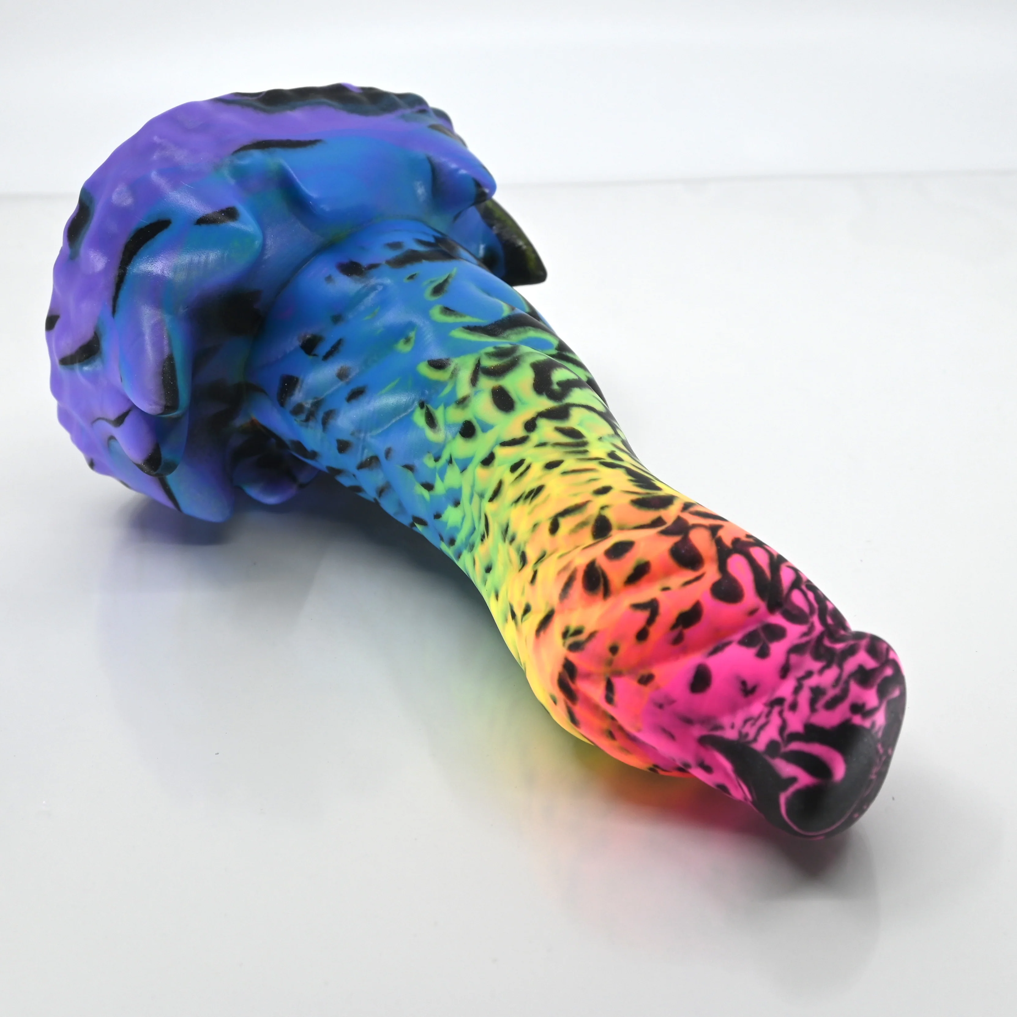 S3MBL69 Snark Medium 0050 UV GITD