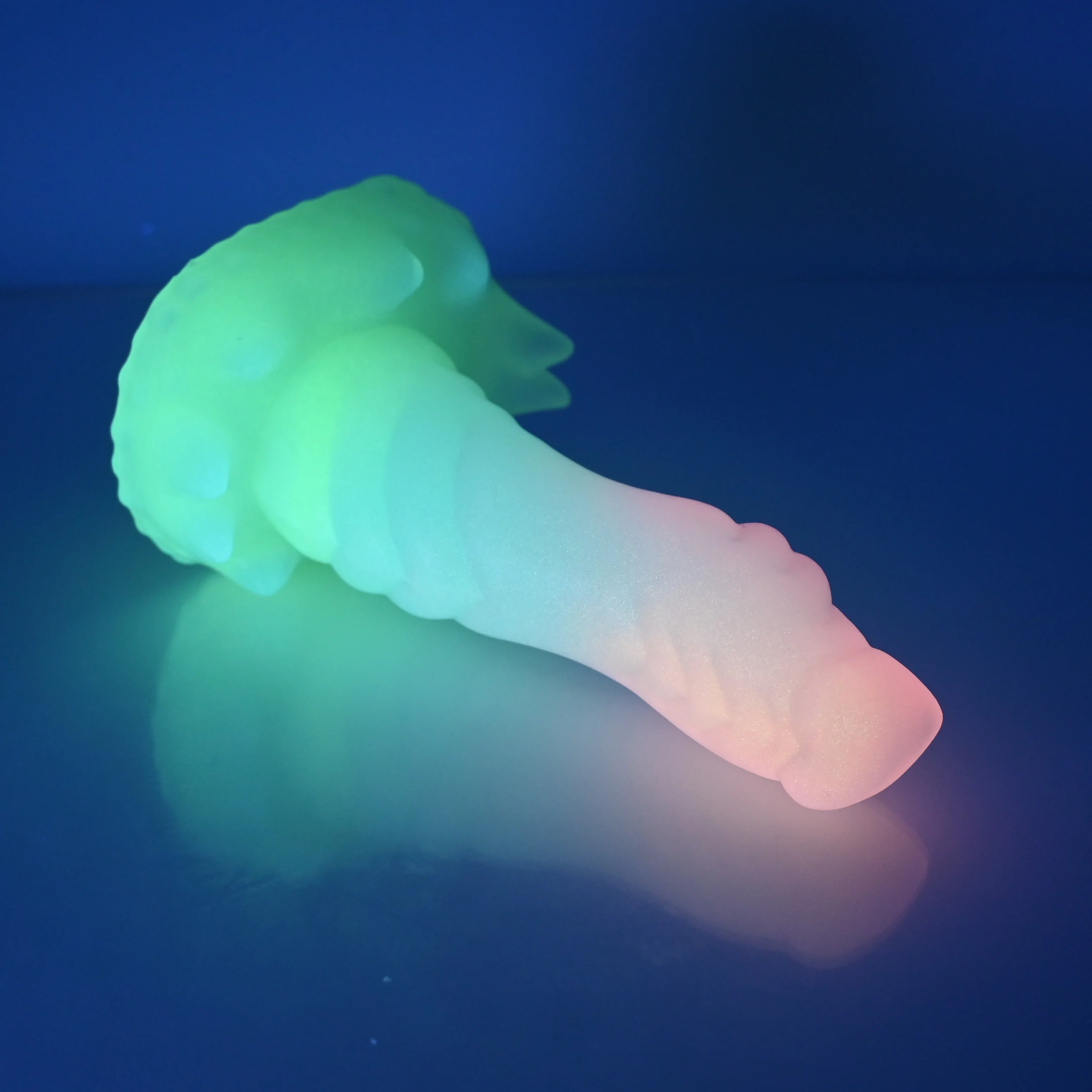 S2NCF56 Snark Small NC 0045 UV GITD - Image 3